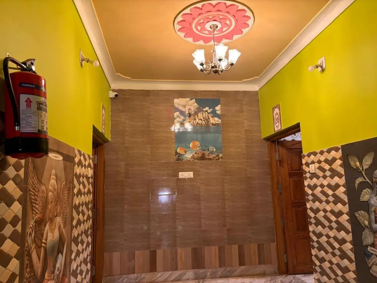 Property building in Dee Dash Inn Property building in Dee Dash Inn