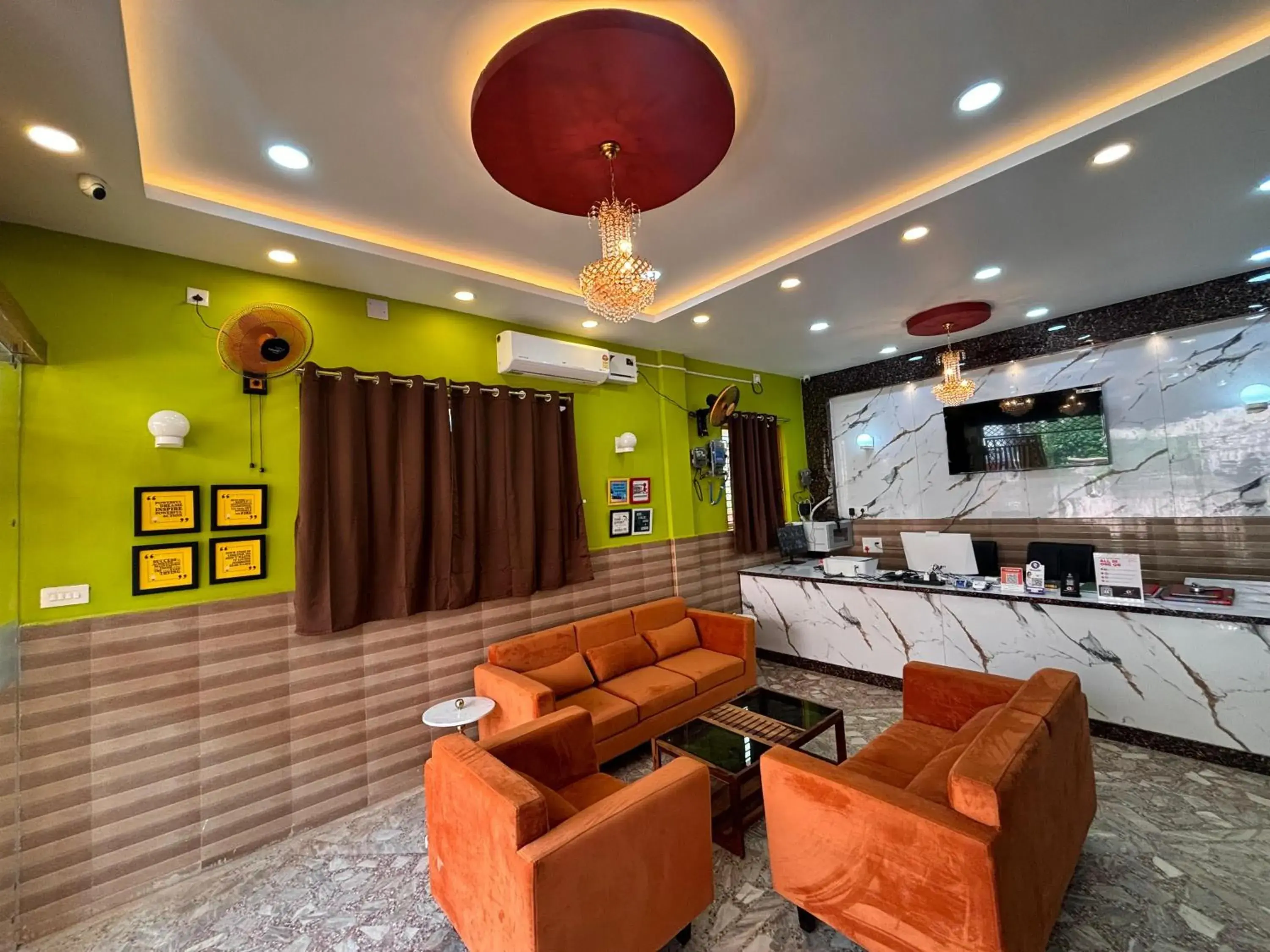 Lobby or reception in Dee Dash Inn Lobby or reception in Dee Dash Inn