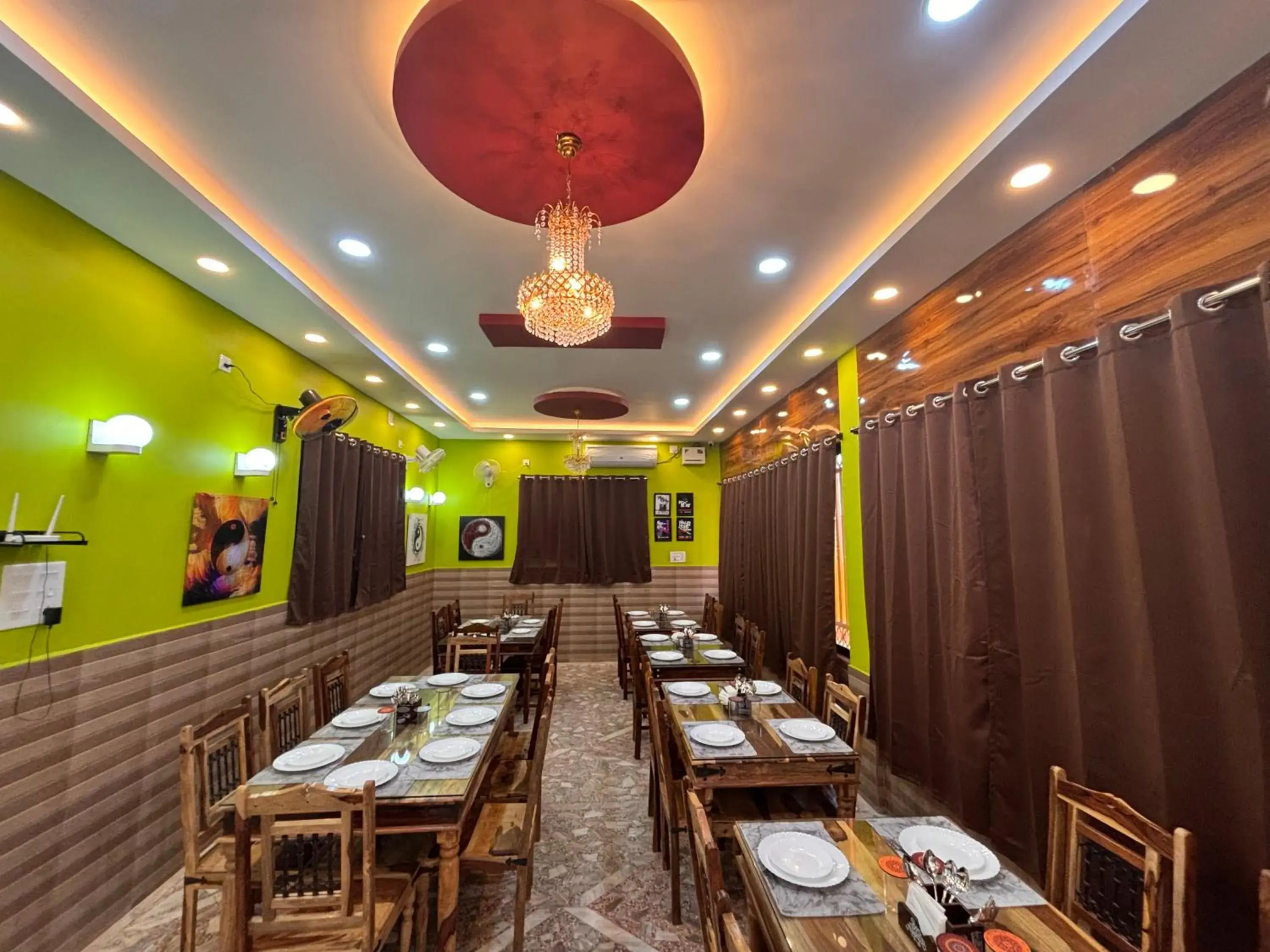 Restaurant/places to eat in Dee Dash Inn Restaurant/places to eat in Dee Dash Inn