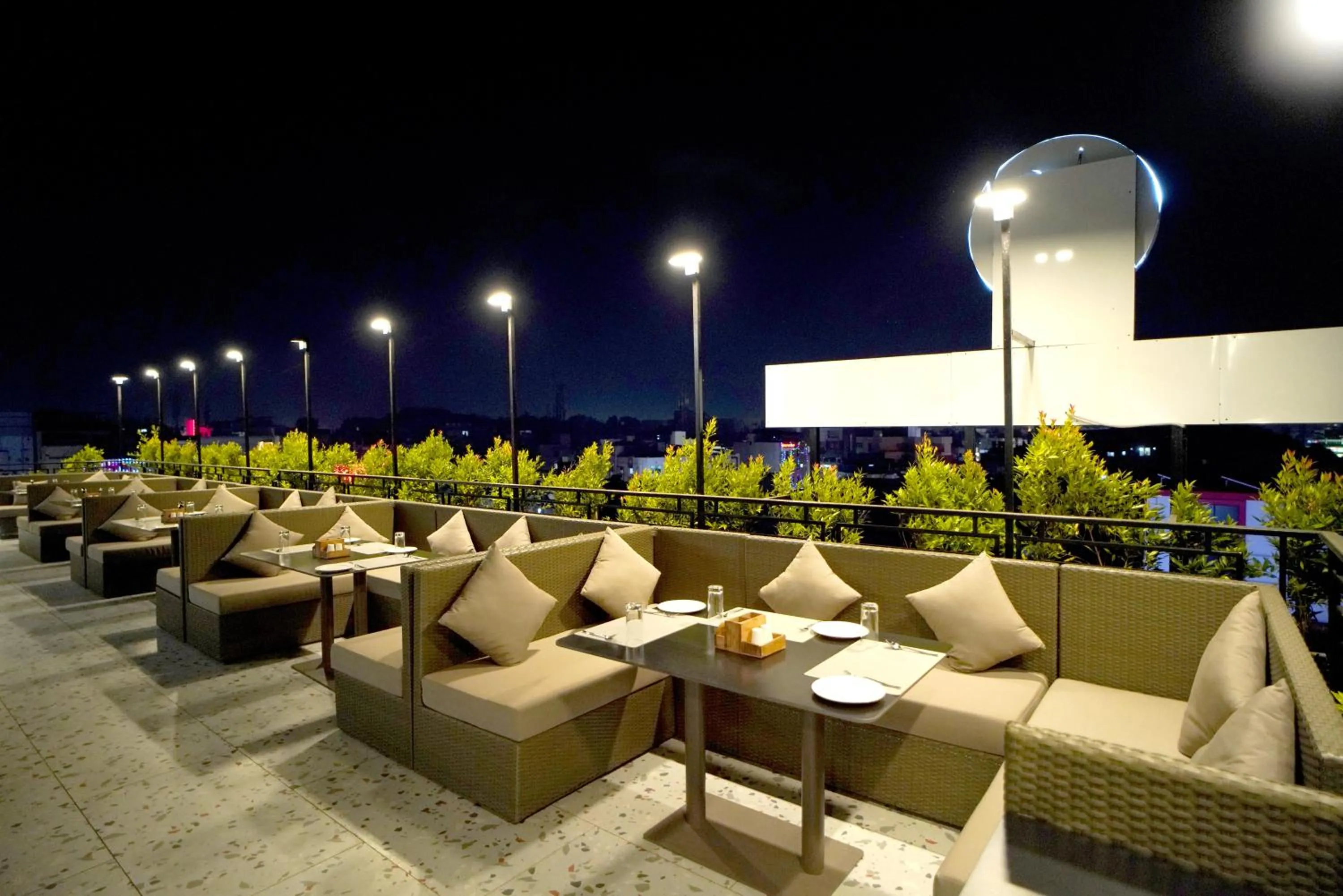 Lounge or bar in Zip By Spree Hotels Nanded