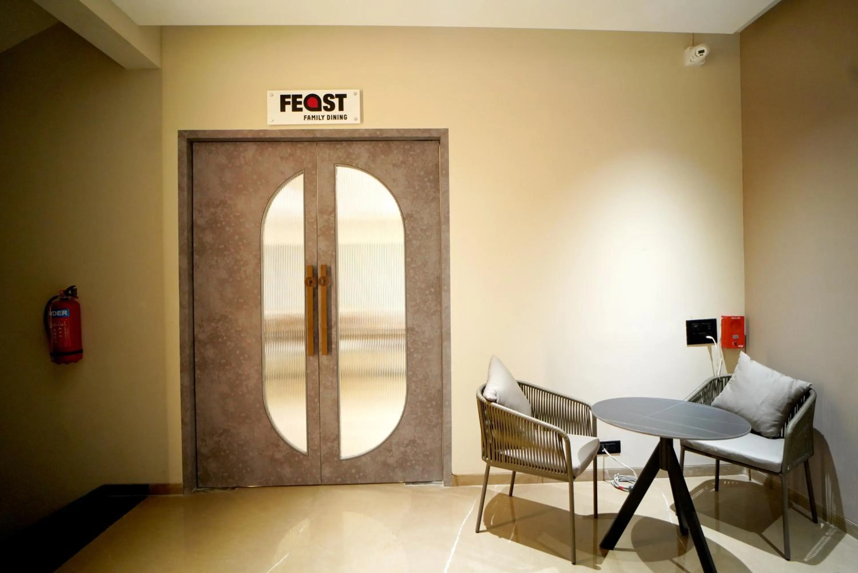 Restaurant/places to eat in Zip By Spree Hotels Nanded