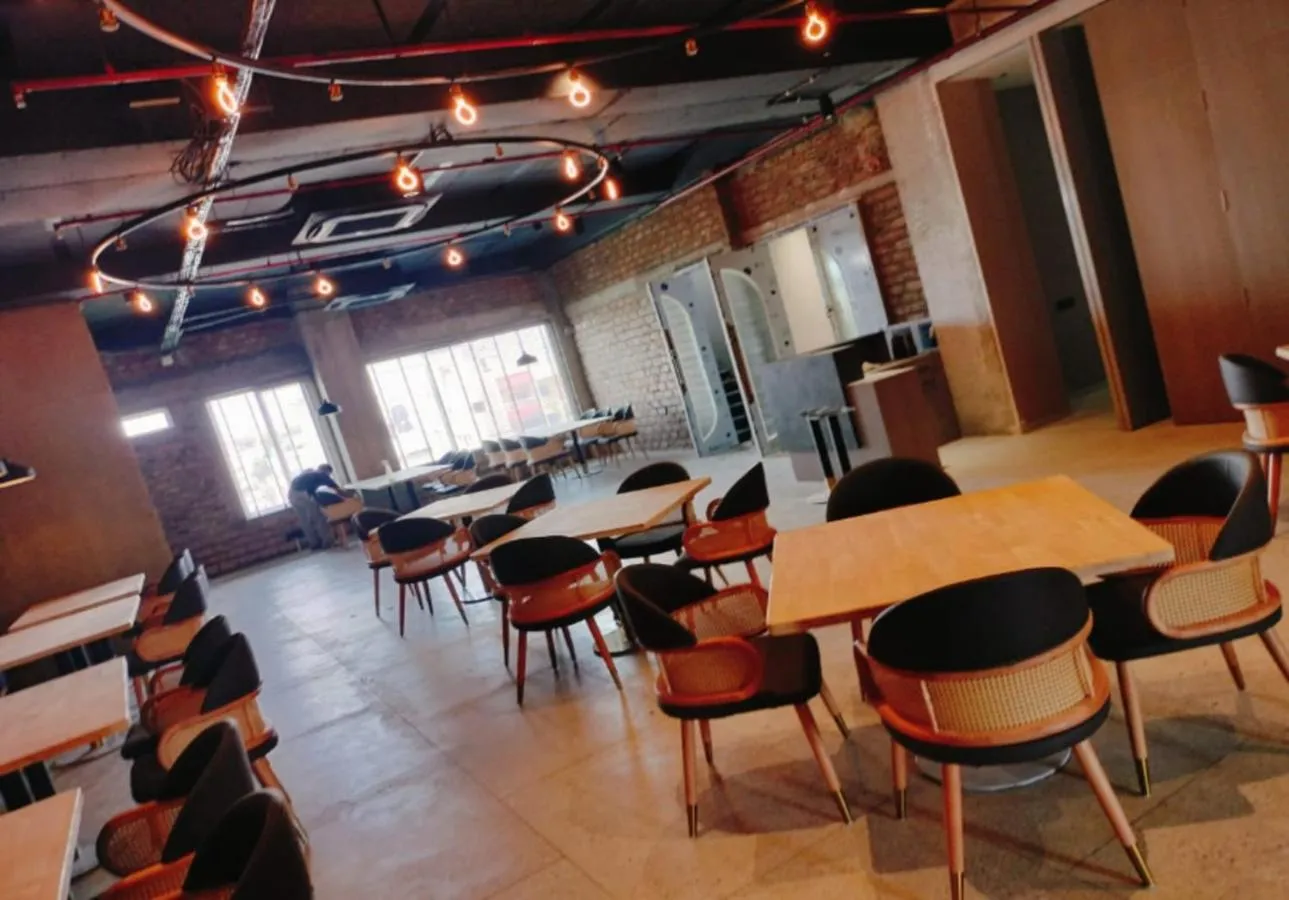 Restaurant/places to eat in Zip By Spree Hotels Nanded