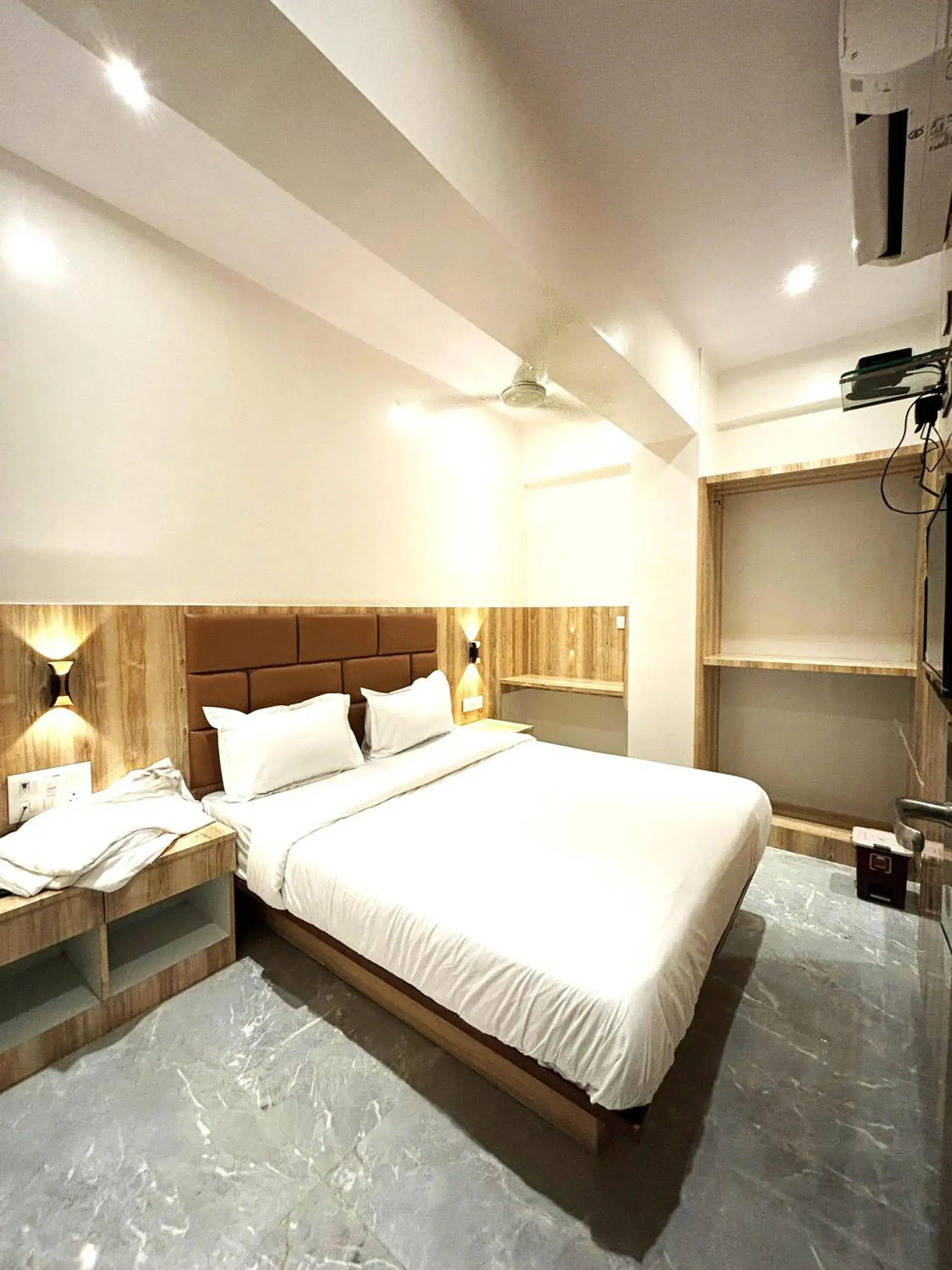 Bedroom, Bed in Hotel Enigma Inn Bedroom, Bed in Hotel Enigma Inn