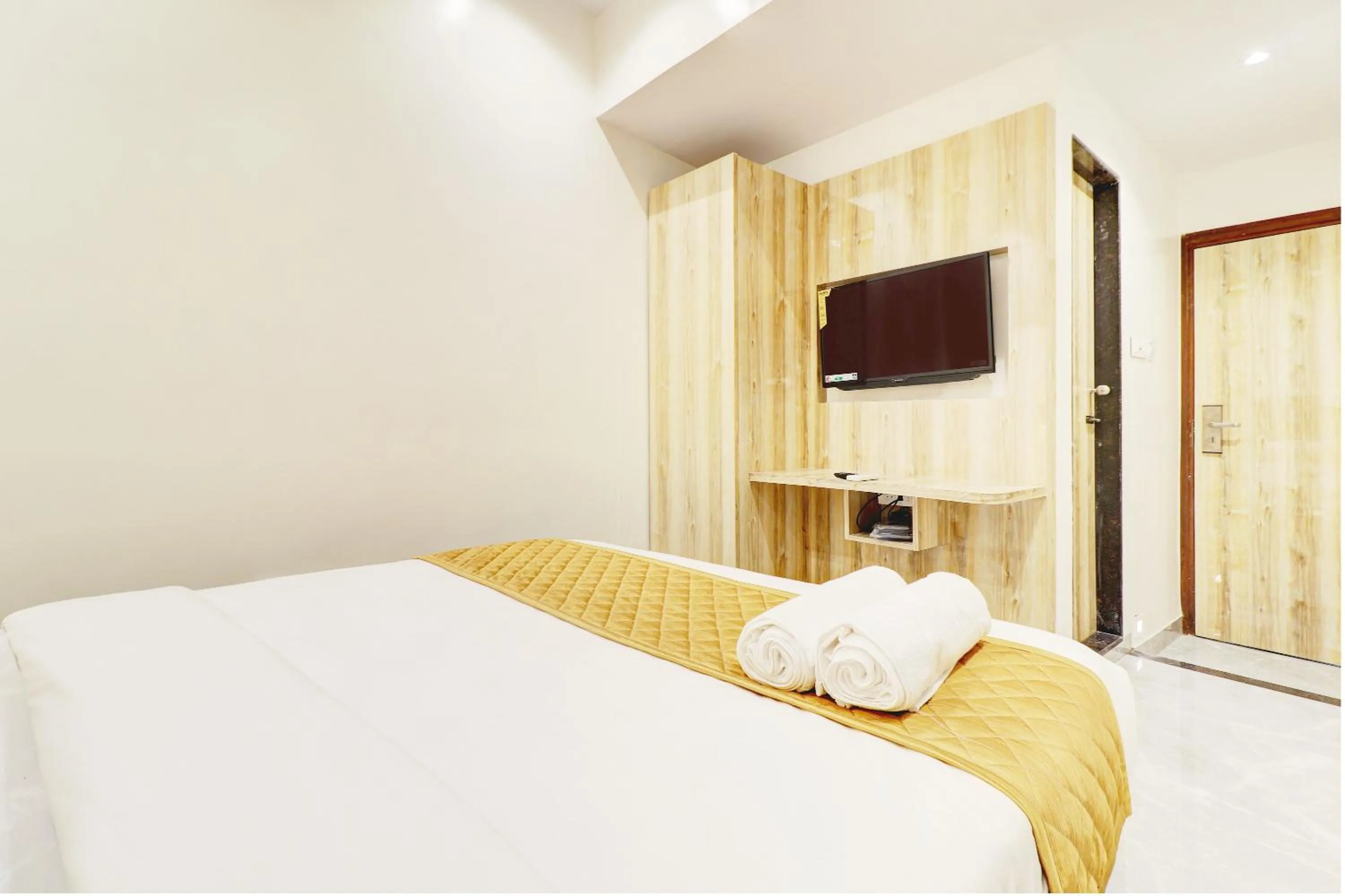 TV and multimedia, Bed in Hotel Enigma Inn