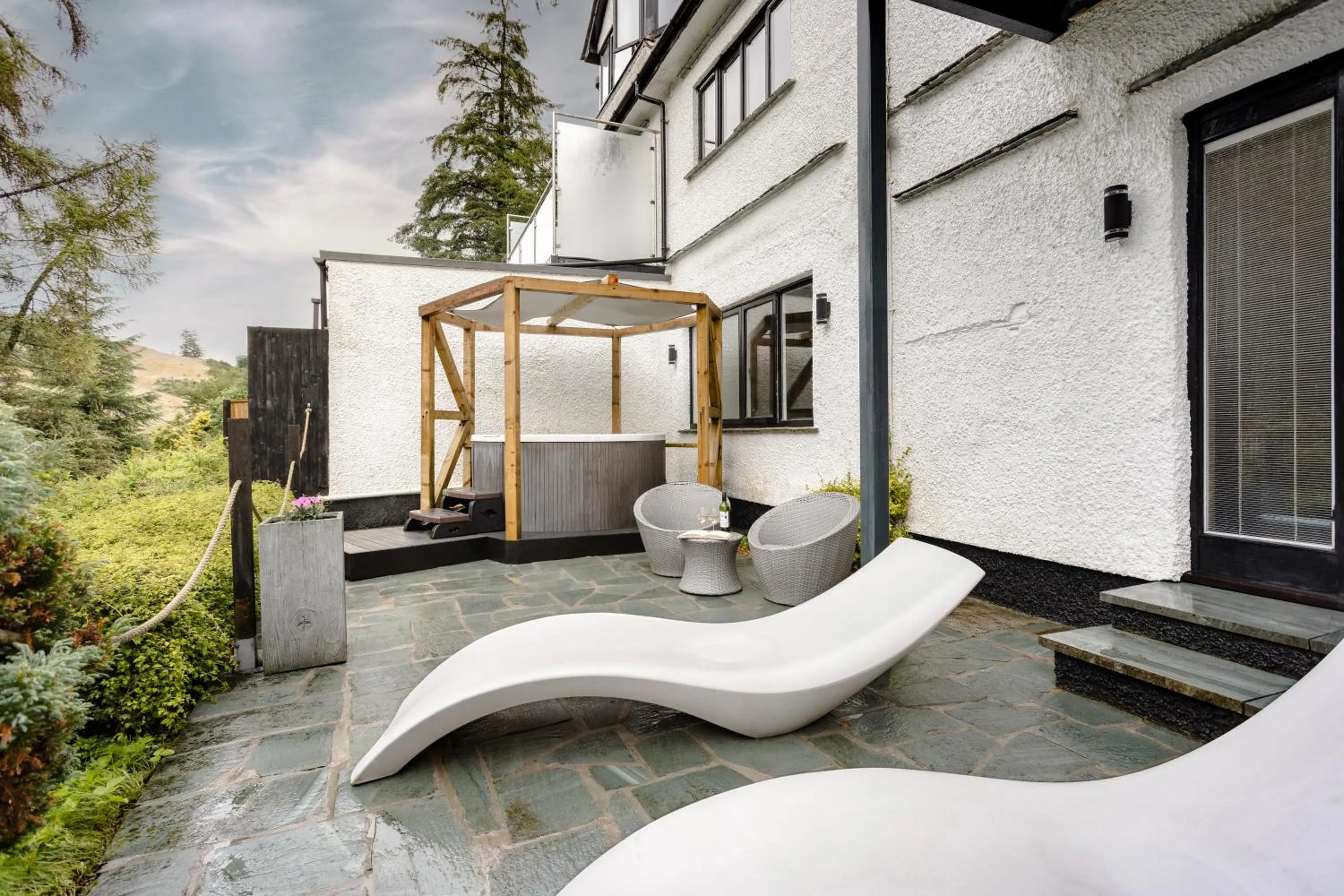 Aphrodites Group - Luxury Hot Tub Suites in Central Lake District!
