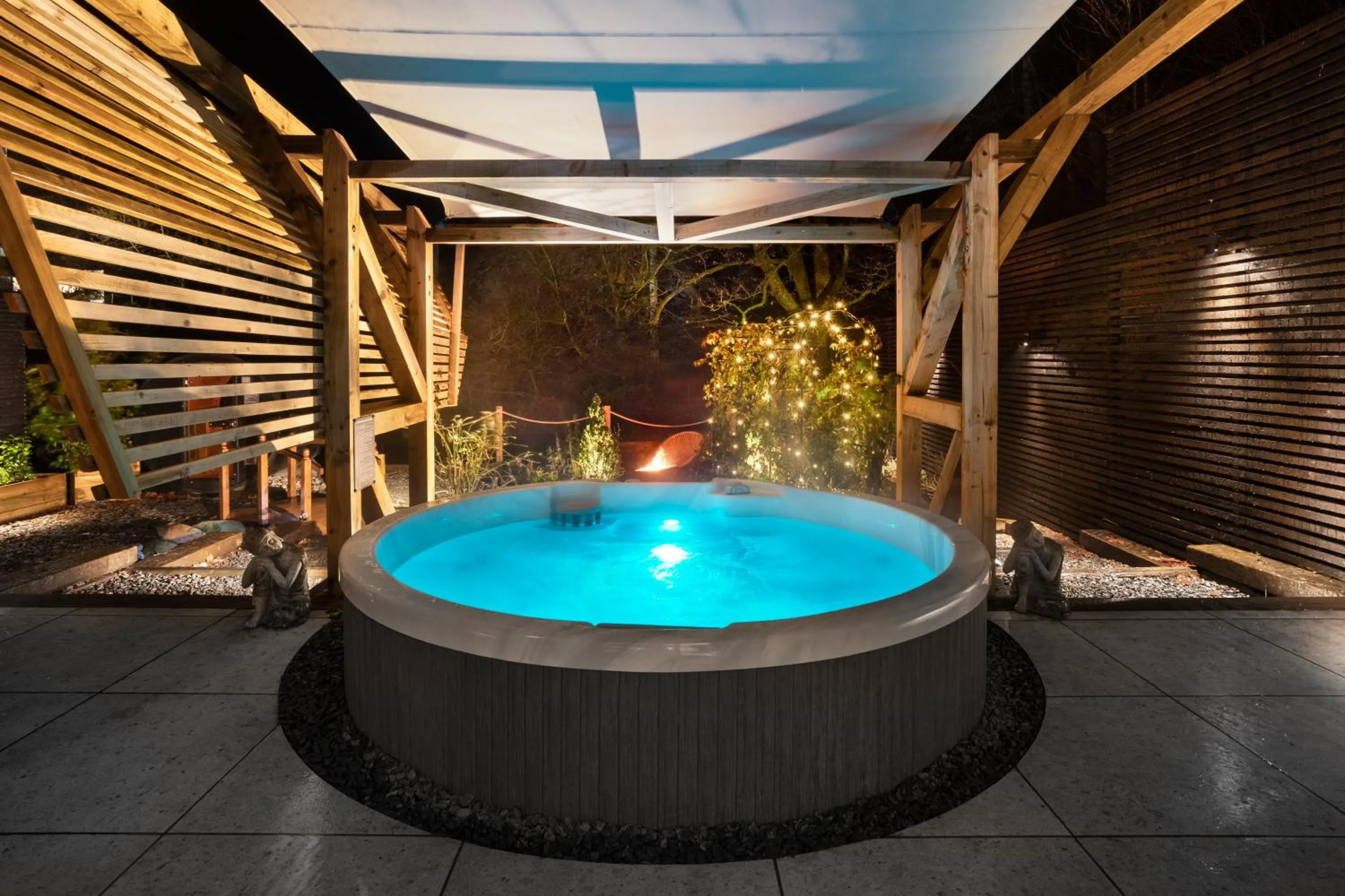 Aphrodites Group - Luxury Hot Tub Suites in Central Lake District!