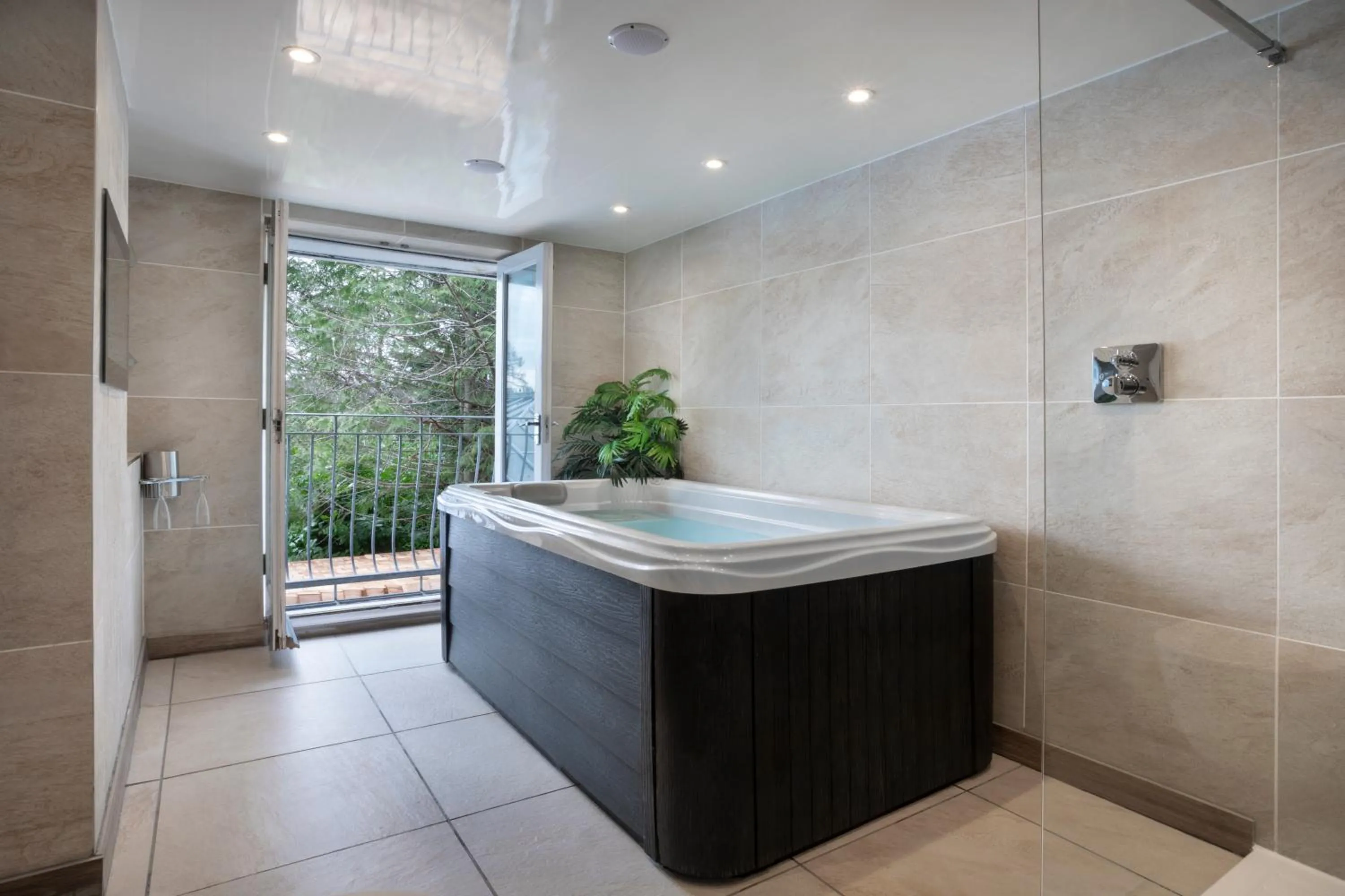 Hot Tub in Aphrodites Group - Luxury Hot Tub Suites in Central Lake District!