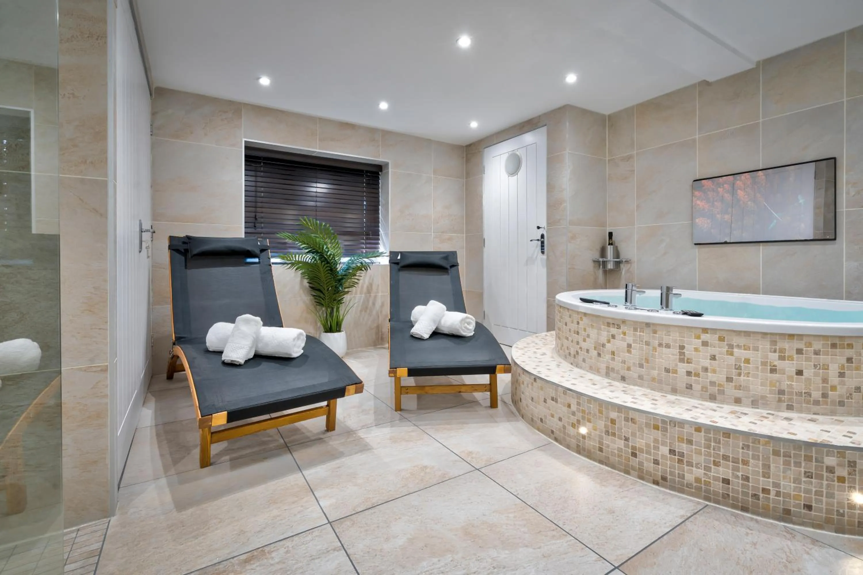 Aphrodites Group - Luxury Hot Tub Suites in Central Lake District!