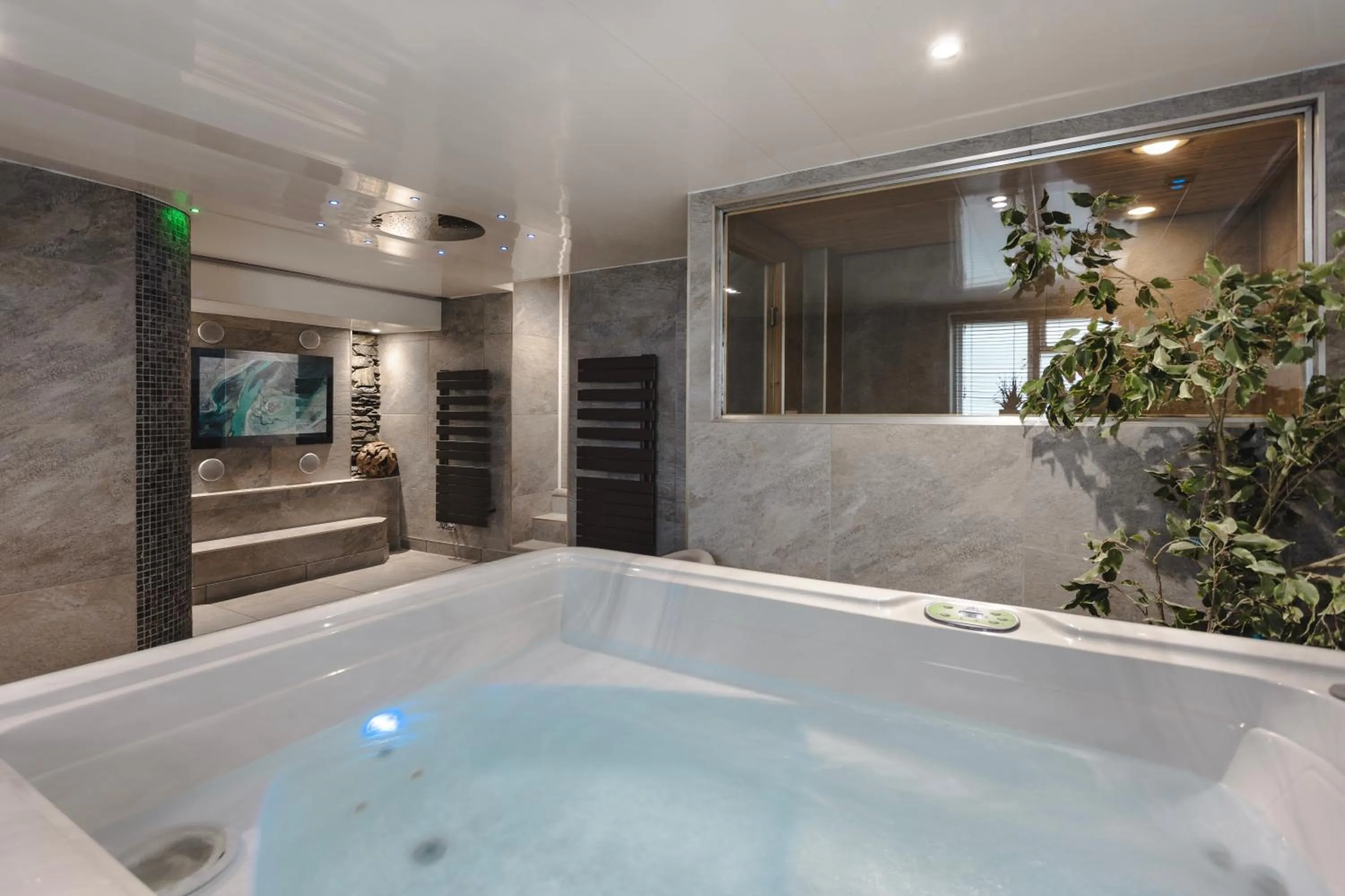 Aphrodites Group - Luxury Hot Tub Suites in Central Lake District!