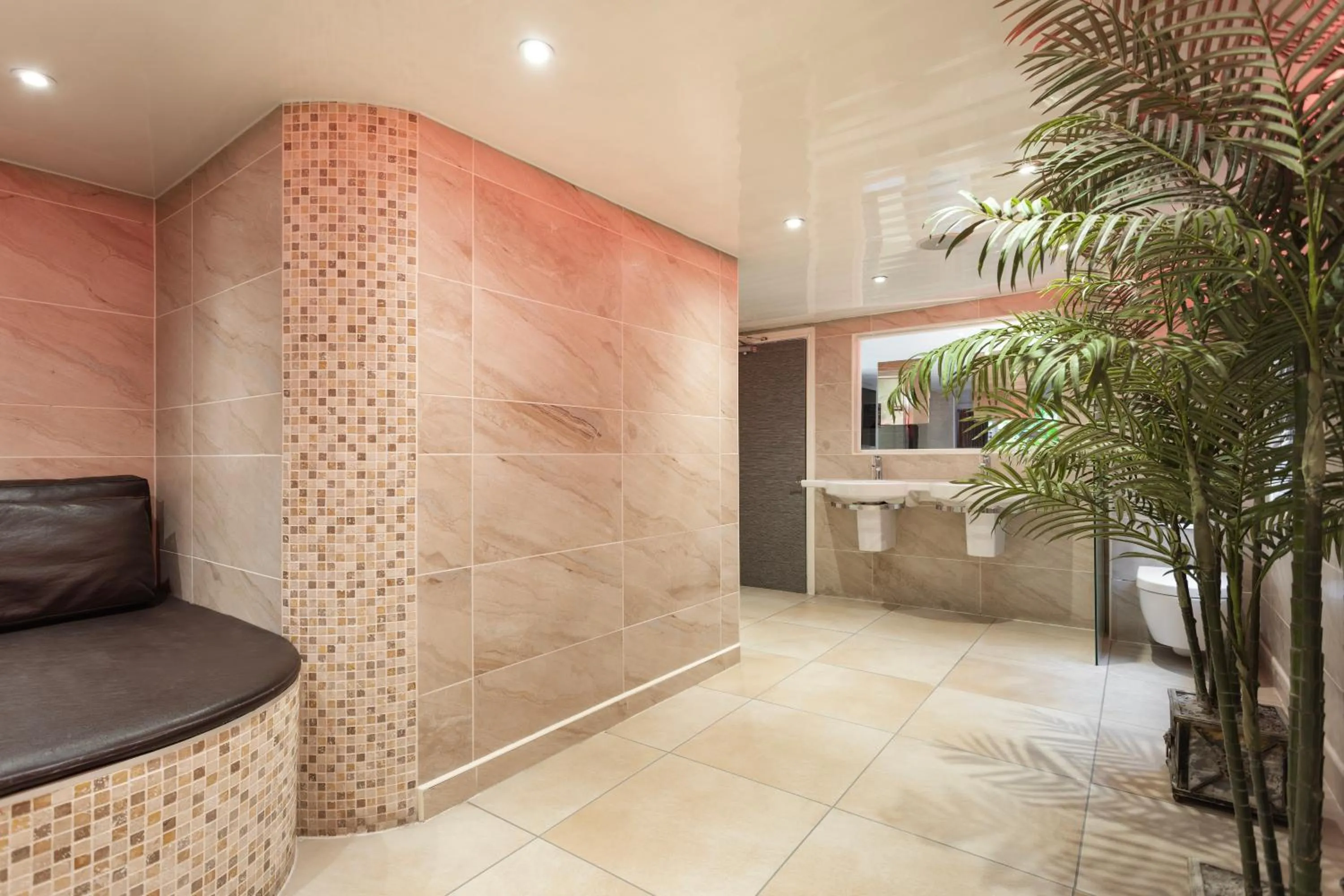 Aphrodites Group - Luxury Hot Tub Suites in Central Lake District!