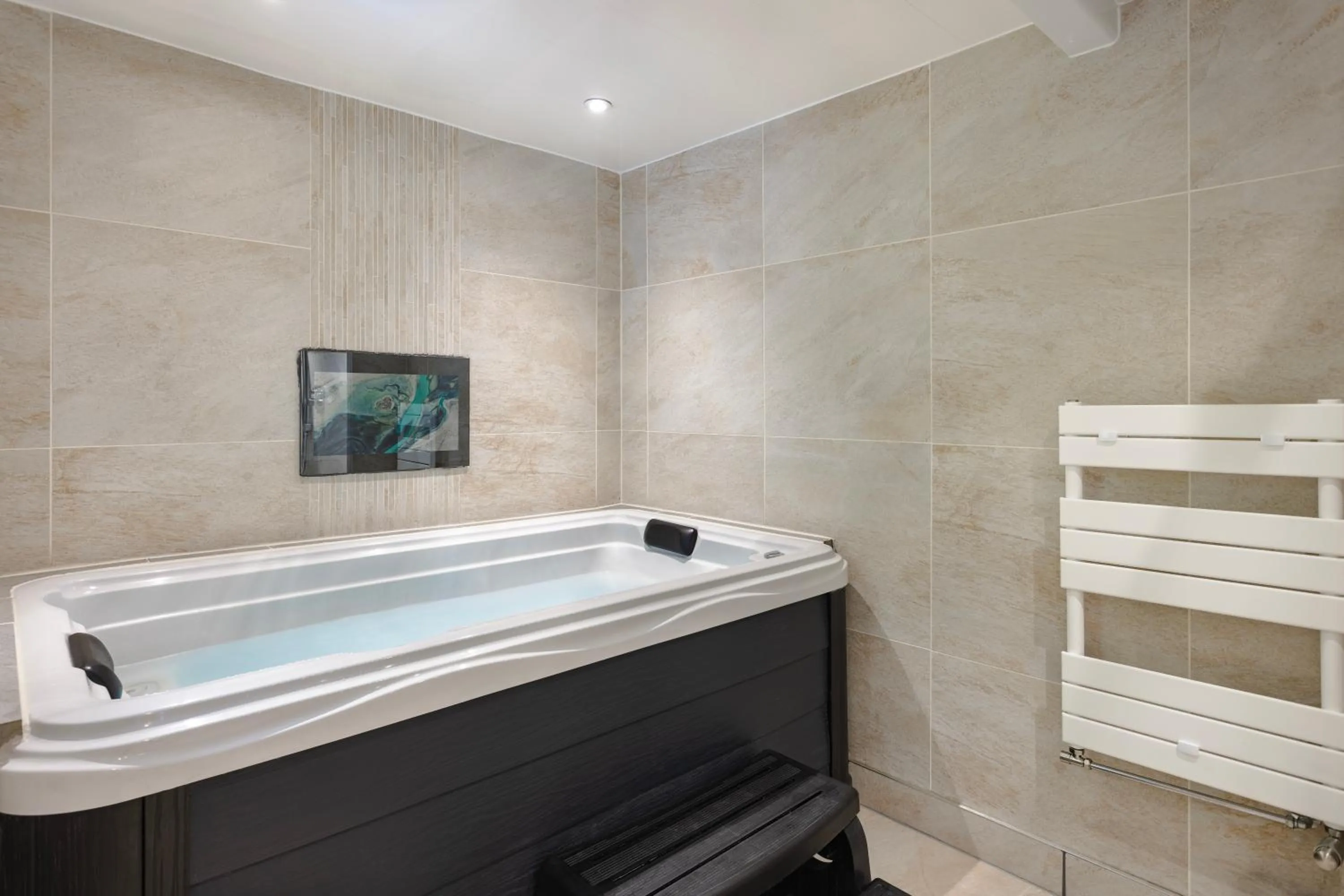 Aphrodites Group - Luxury Hot Tub Suites in Central Lake District!