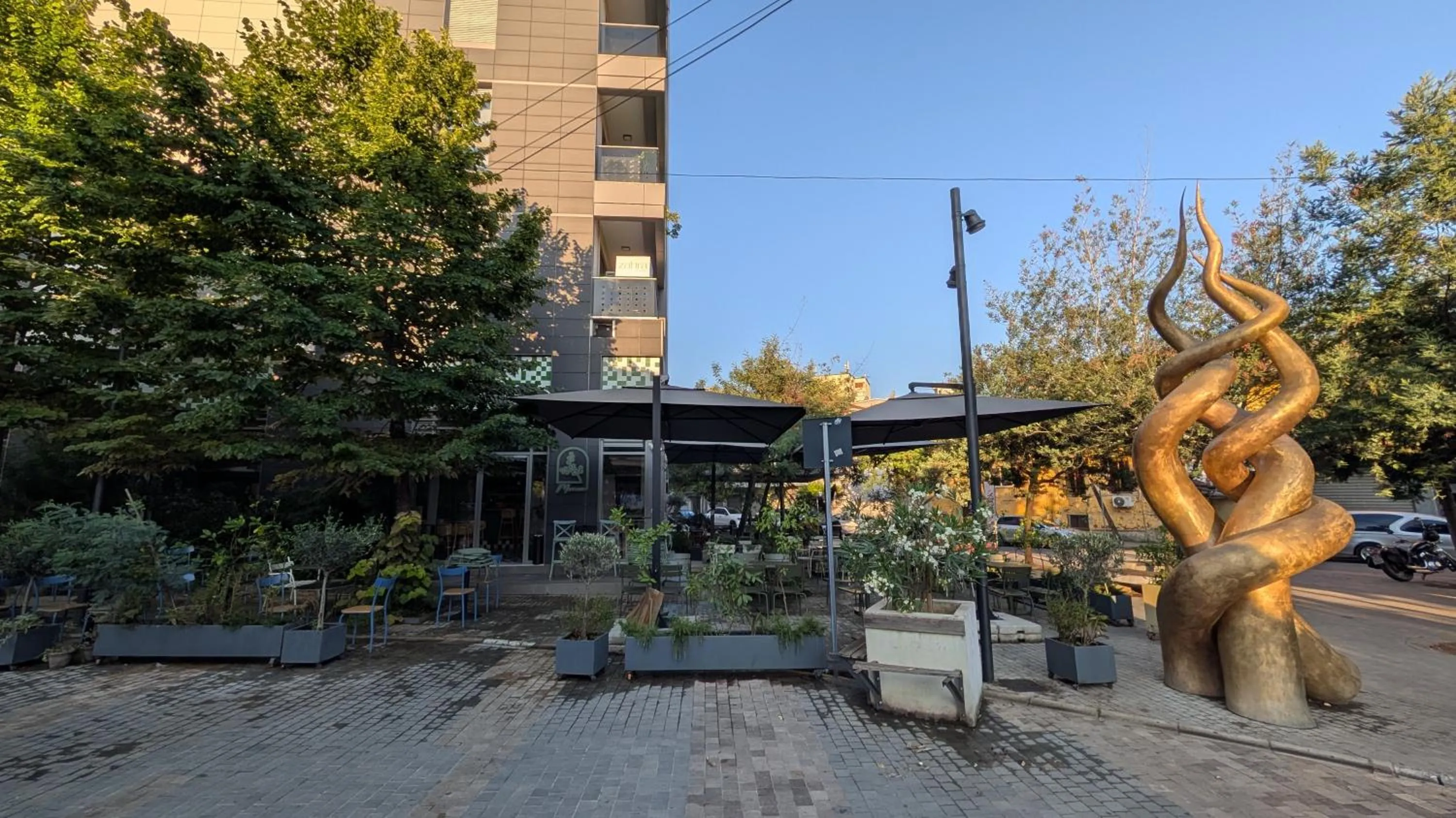 Property building in DeHa Rooms & Apartments
