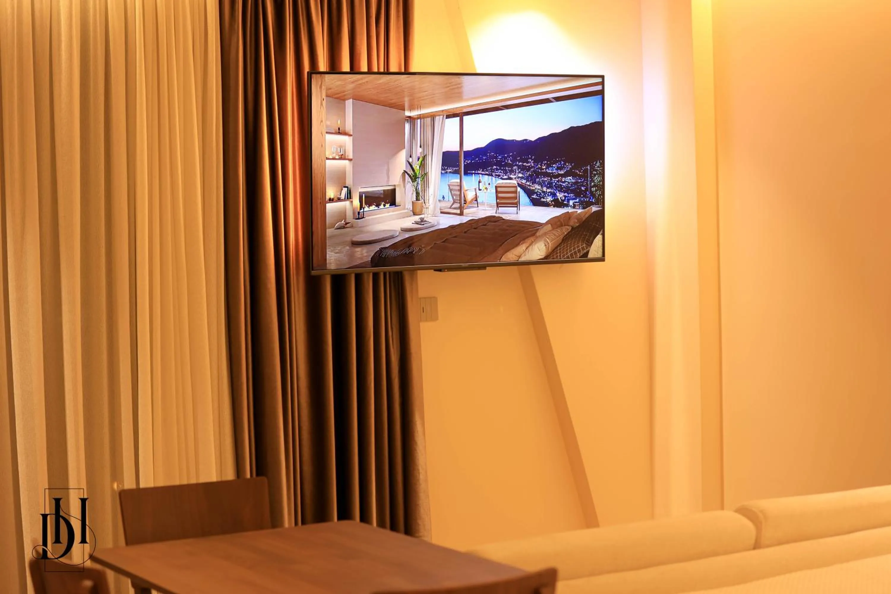 TV and multimedia in DeHa Rooms & Apartments