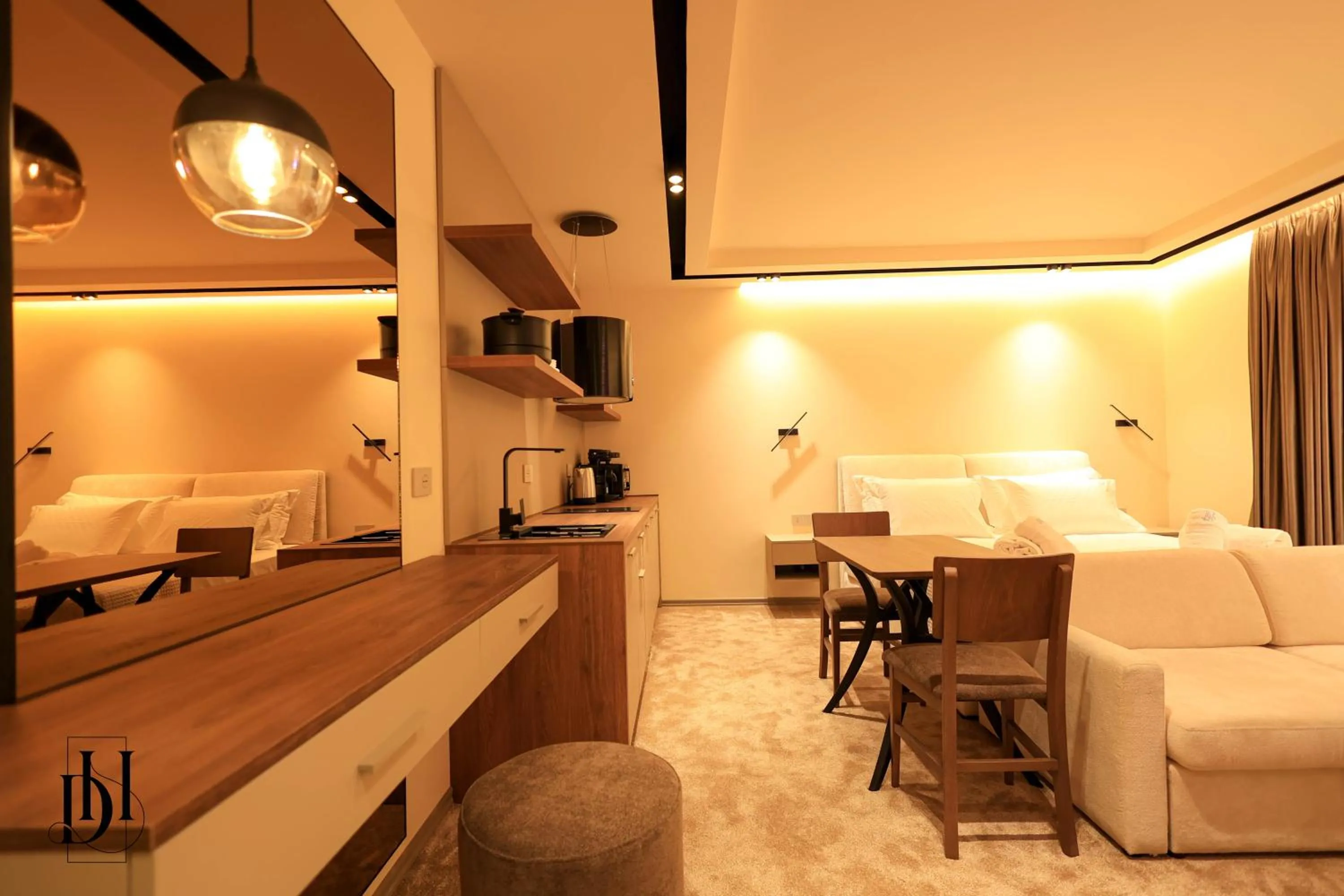 Kitchen or kitchenette in DeHa Rooms & Apartments