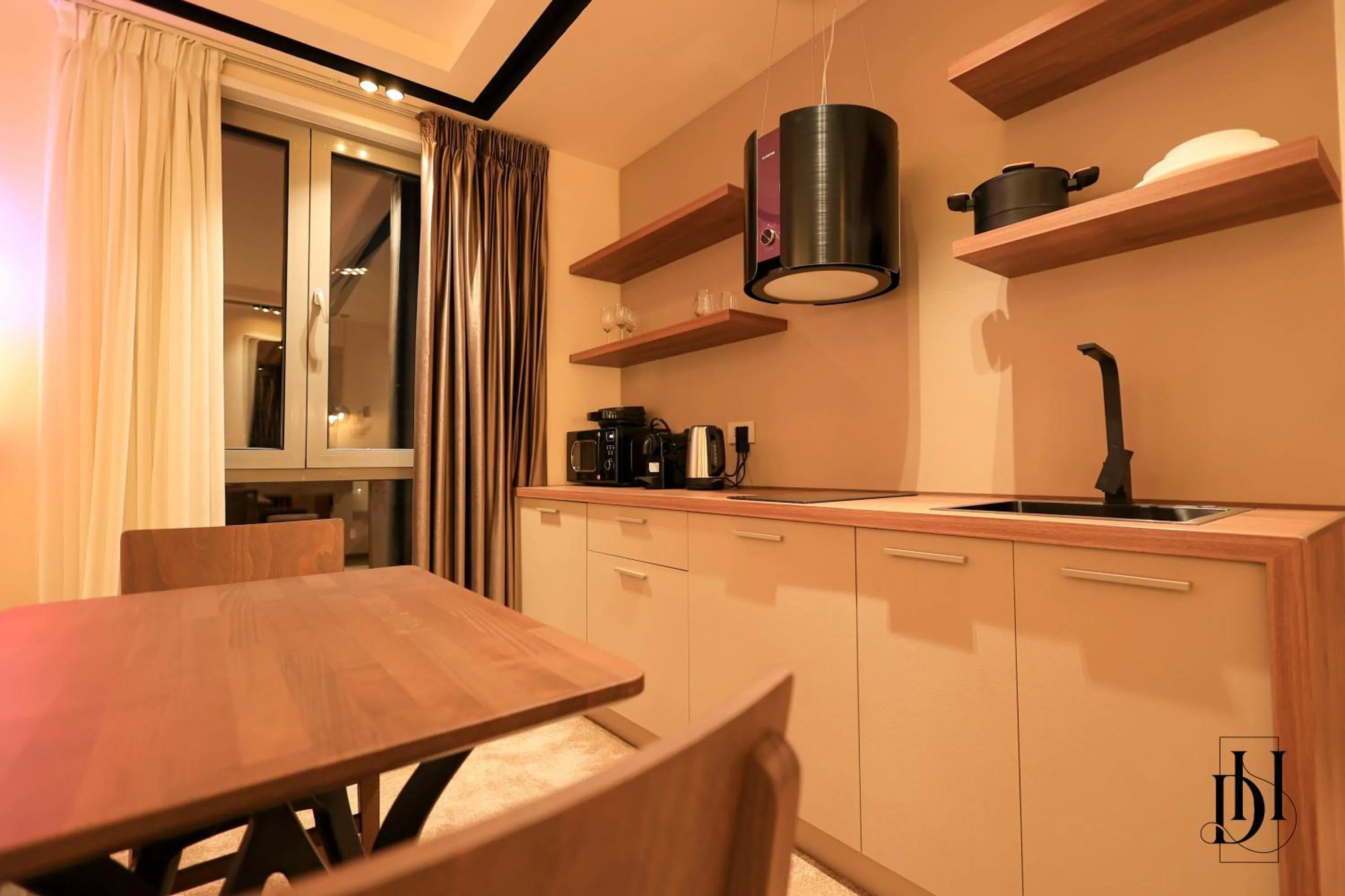 Kitchen or kitchenette in DeHa Rooms & Apartments