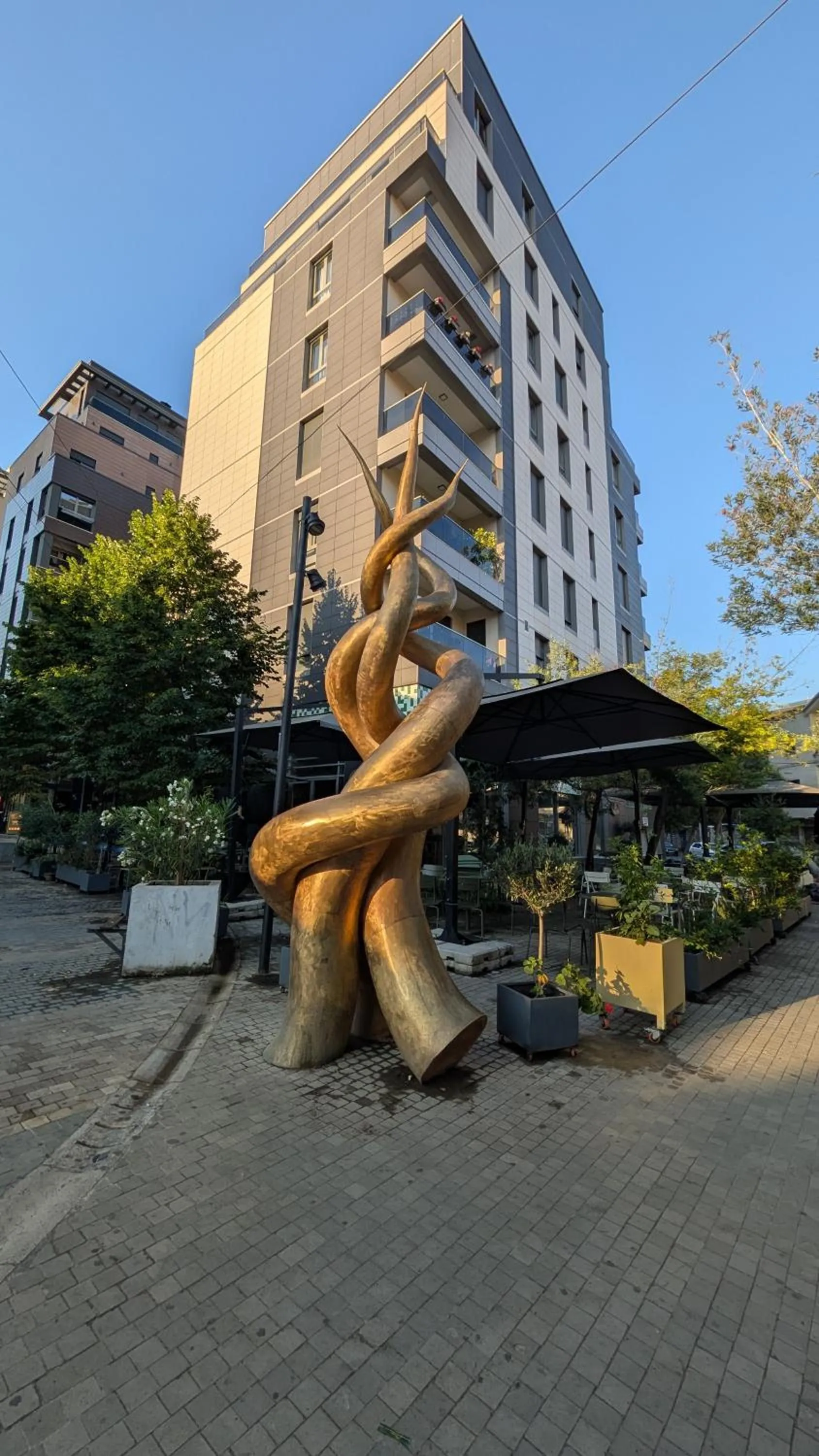 Property building in DeHa Rooms & Apartments