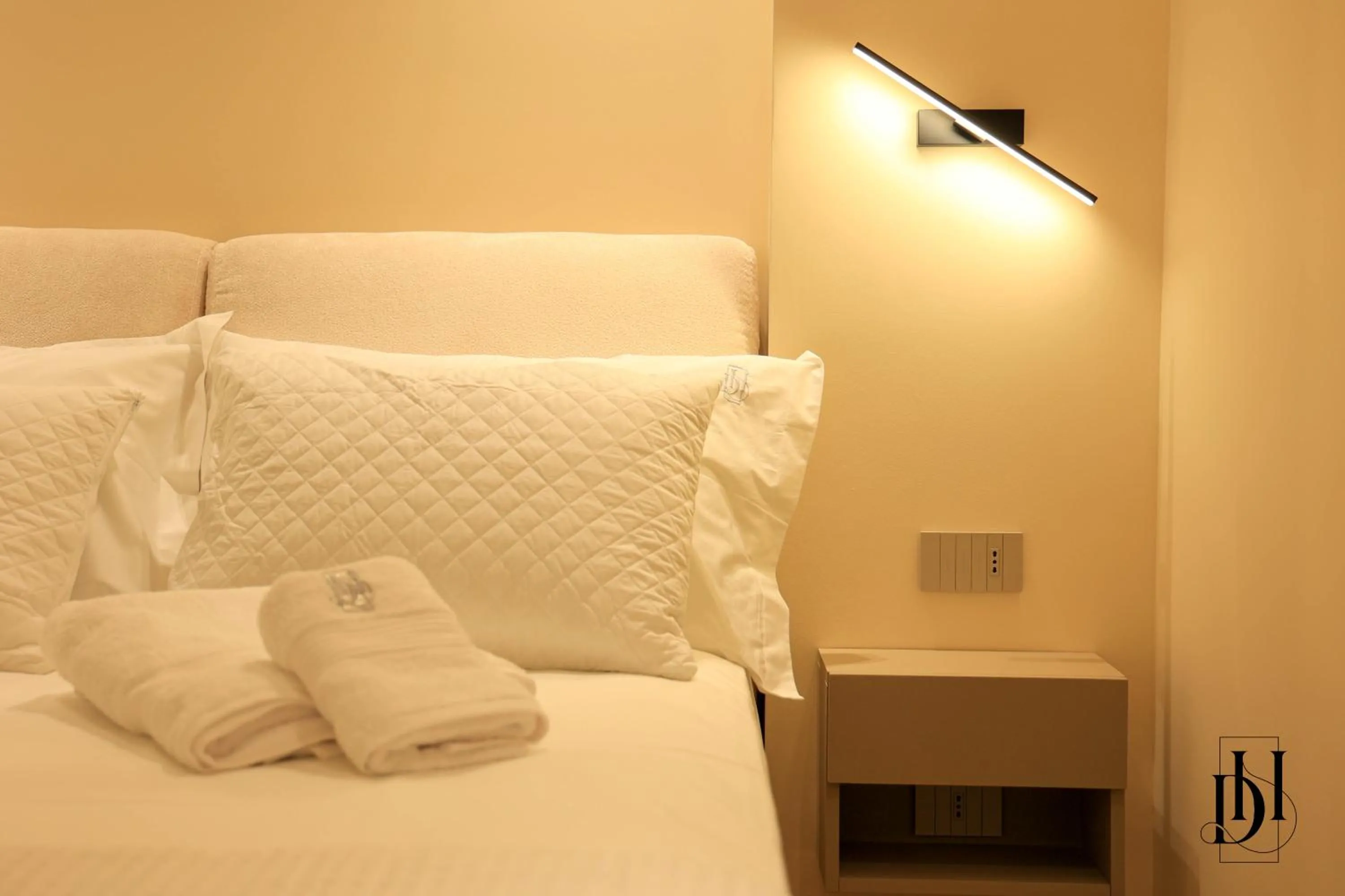 View (from property/room), Bed in DeHa Rooms & Apartments