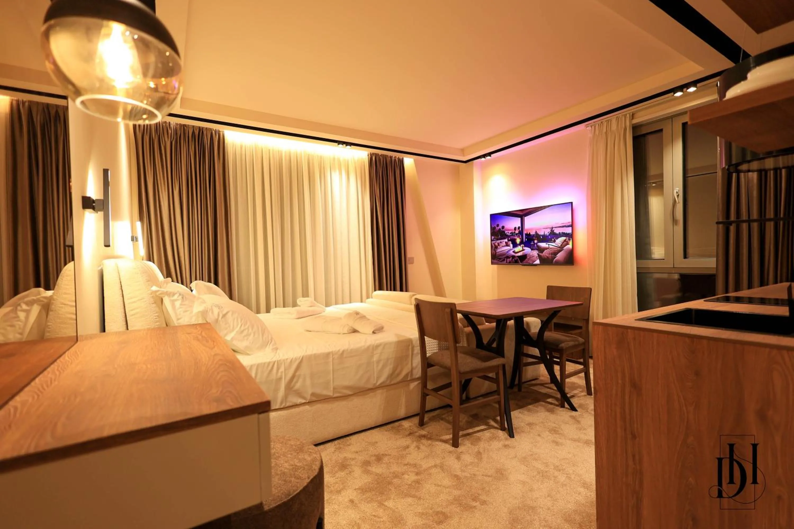 Photo of the whole room, Bed in DeHa Rooms & Apartments