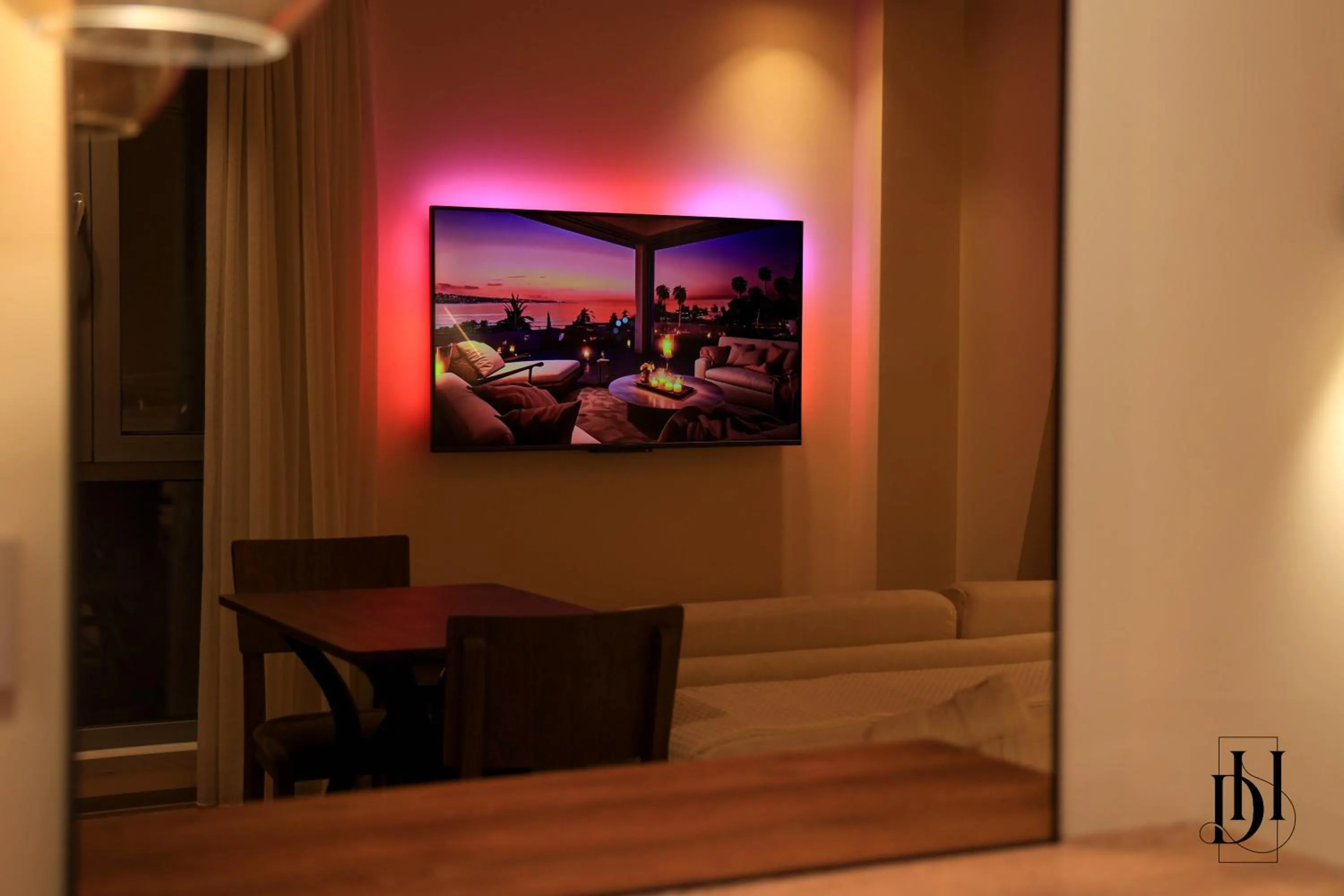 TV and multimedia in DeHa Rooms & Apartments