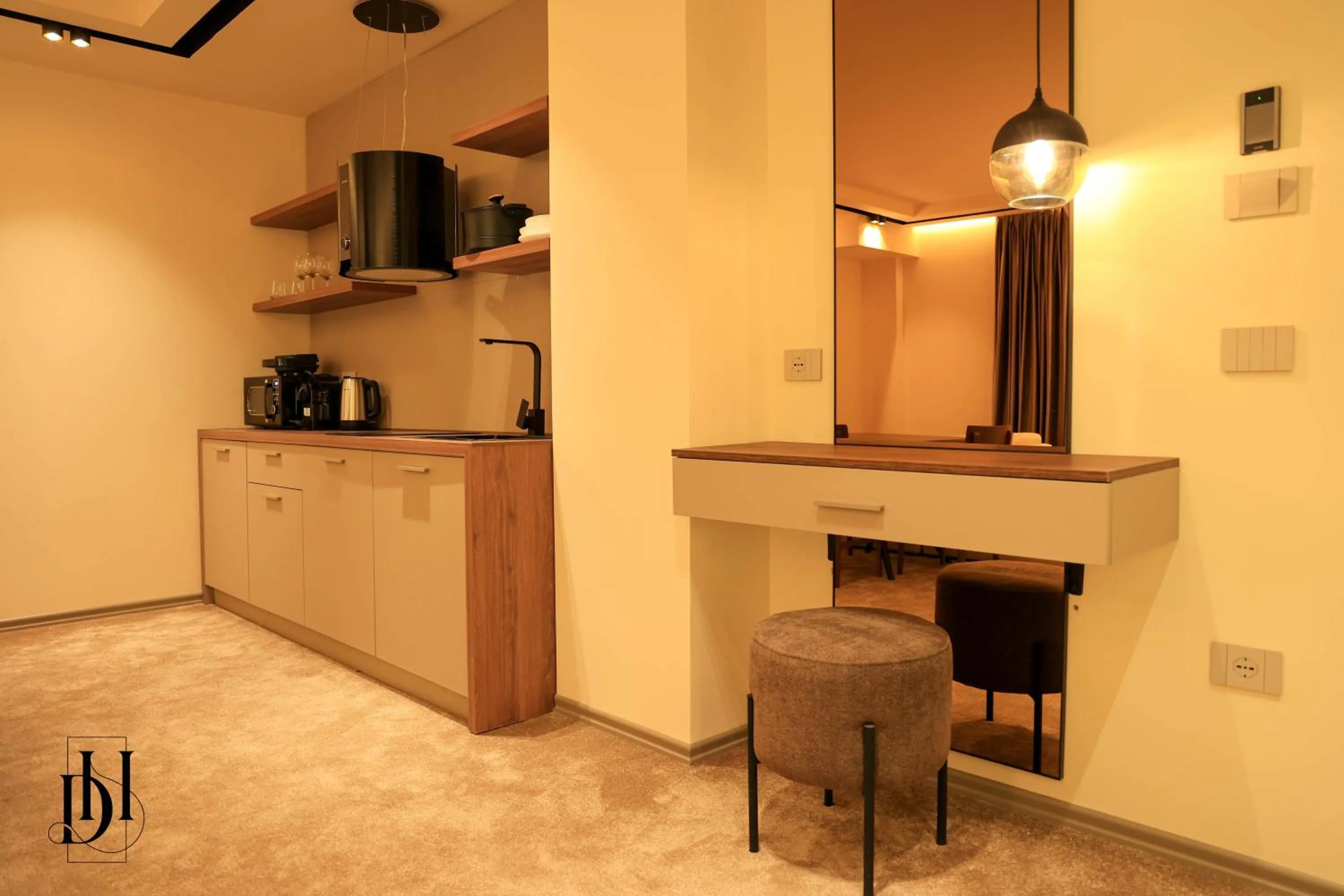 Kitchen or kitchenette in DeHa Rooms & Apartments