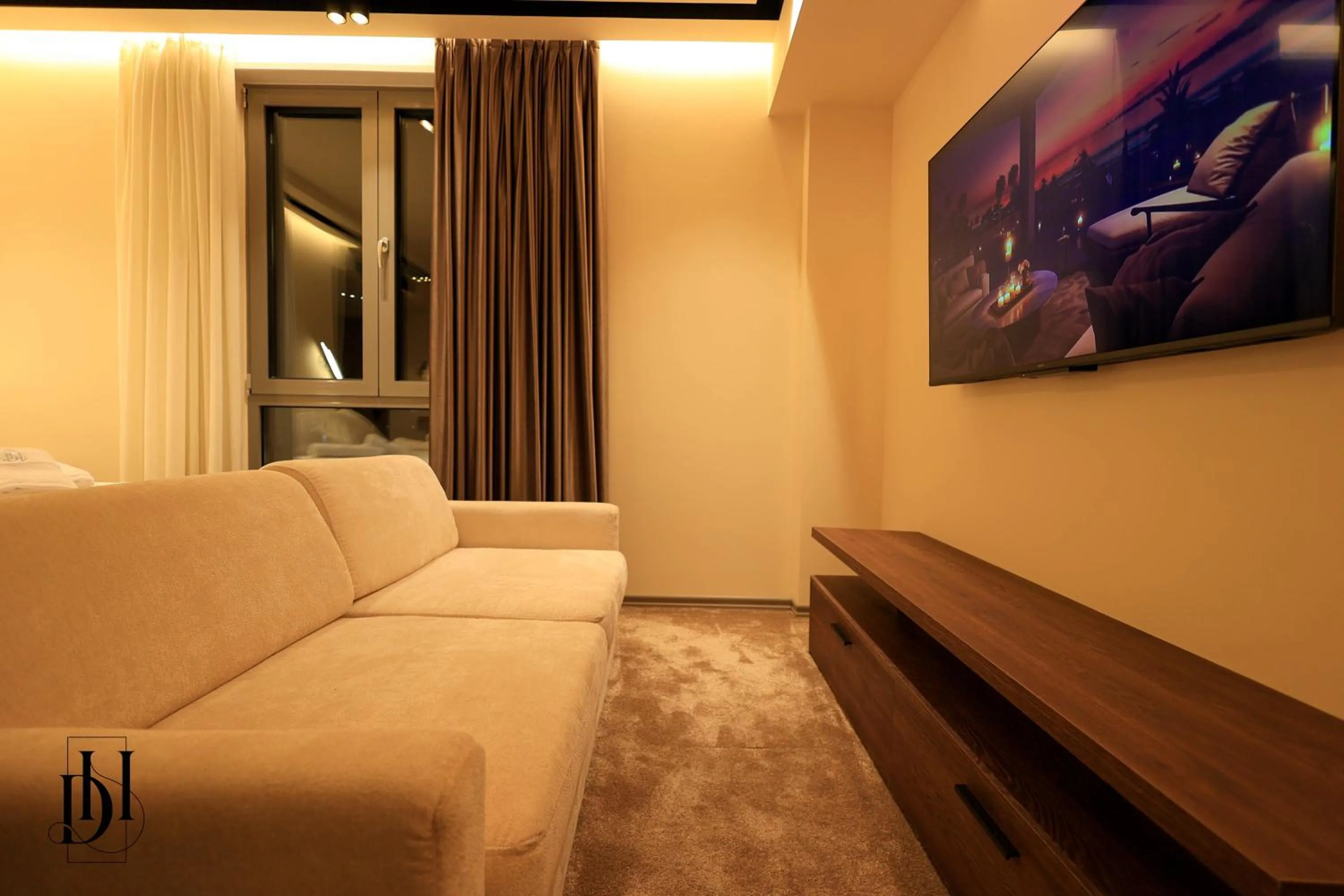 TV and multimedia in DeHa Rooms & Apartments