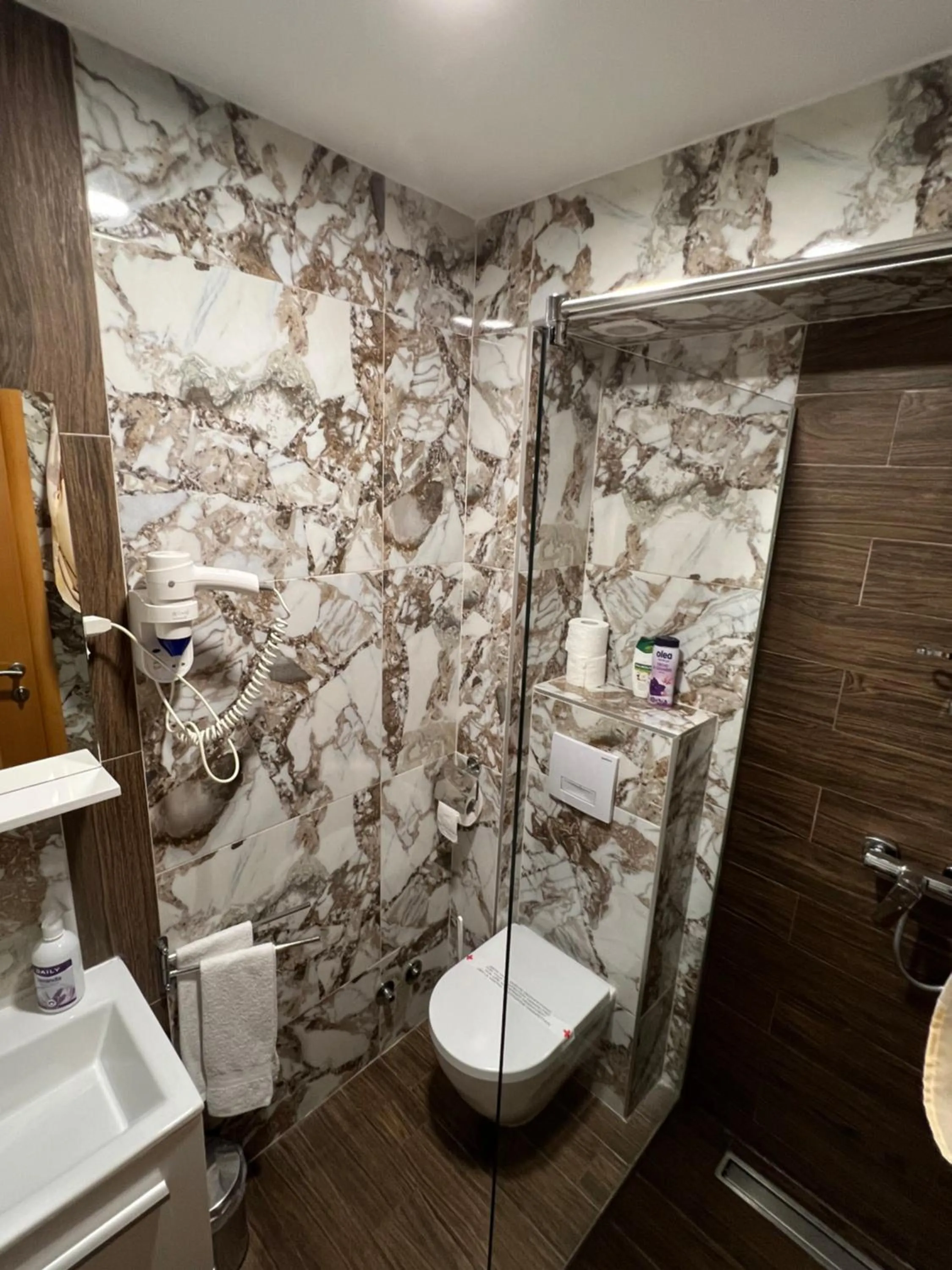 Shower in Motel Monte Rosa