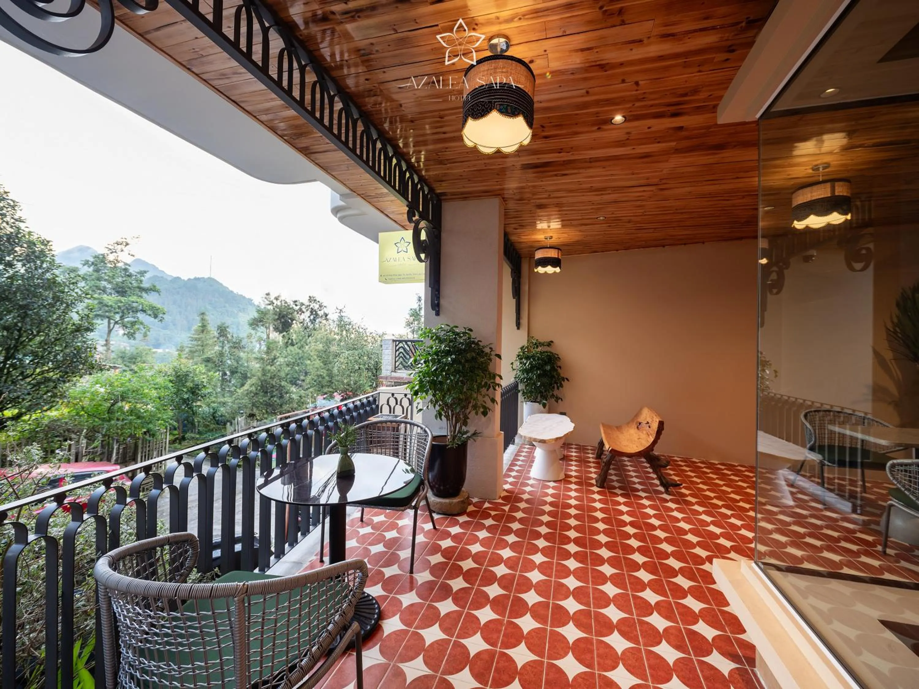 Communal lounge/ TV room in Azalea Sapa Hotel