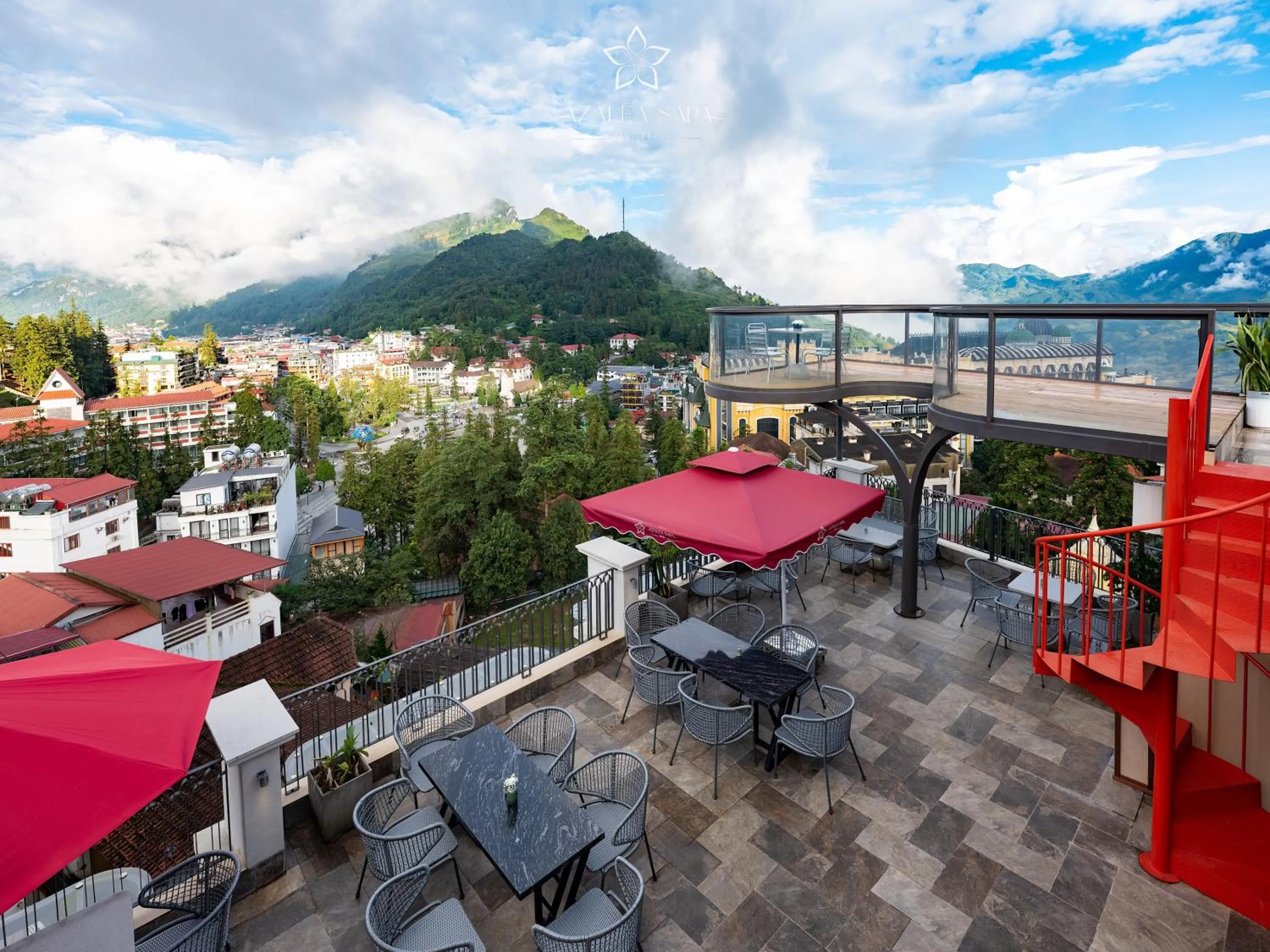Restaurant/places to eat in Azalea Sapa Hotel