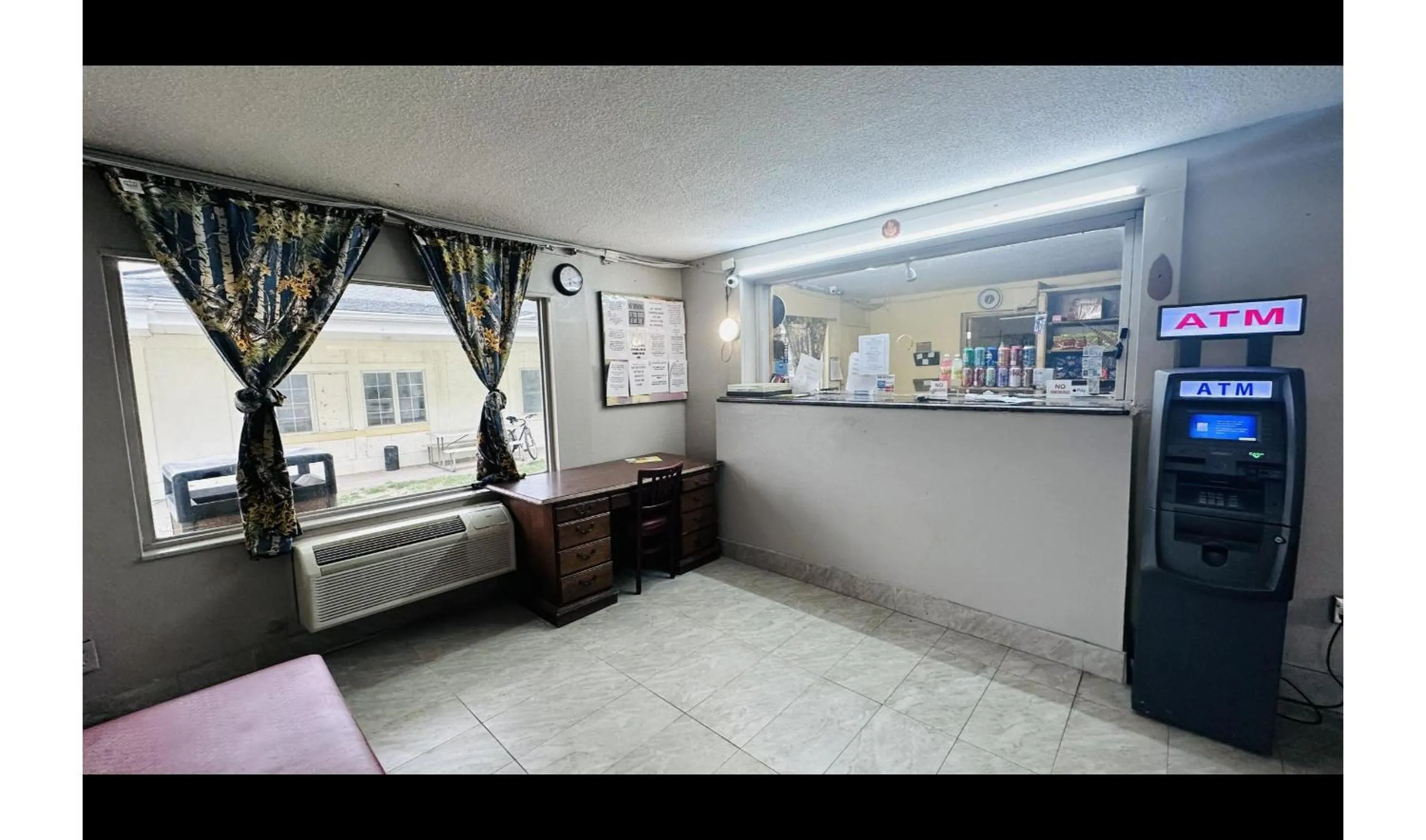 Lobby or reception in Hallmark Inn By OYO Fort Wayne