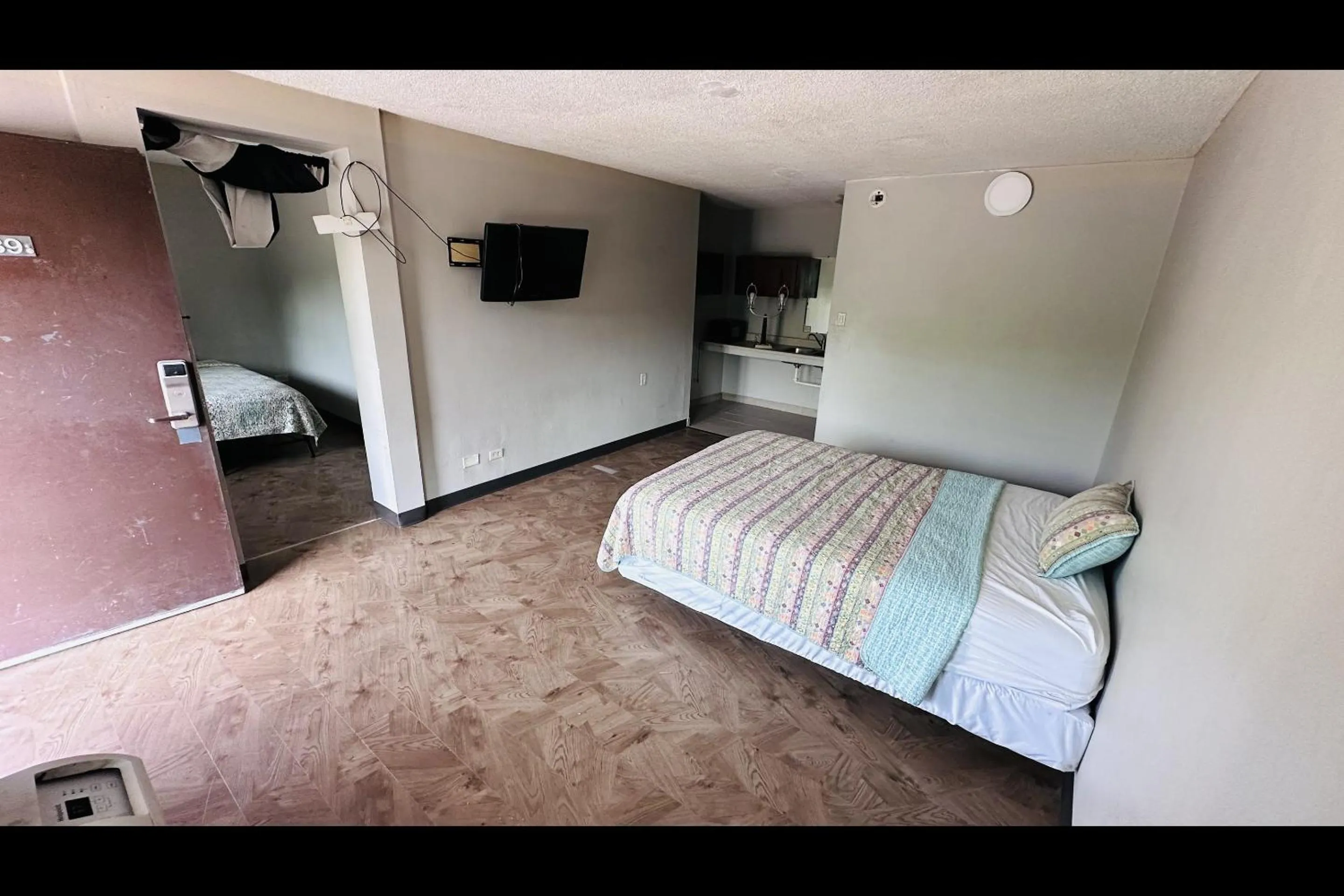 Bedroom, Bed in Hallmark Inn By OYO Fort Wayne