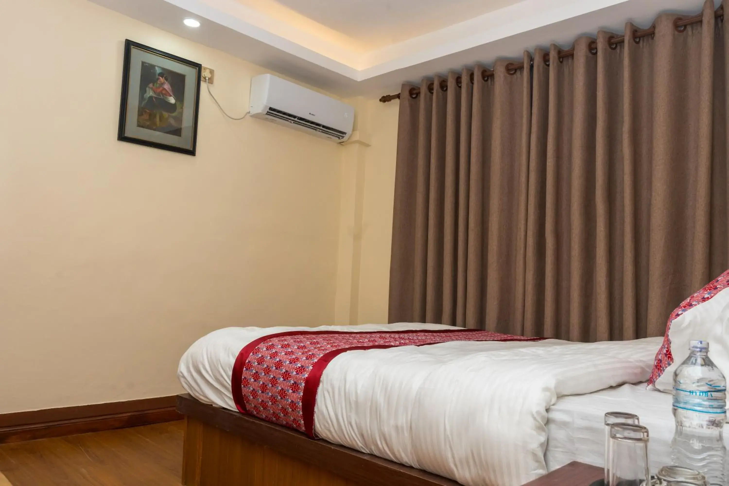 Bedroom, Bed in Rightway Hotel & Restaurant Bedroom, Bed in Rightway Hotel & Restaurant