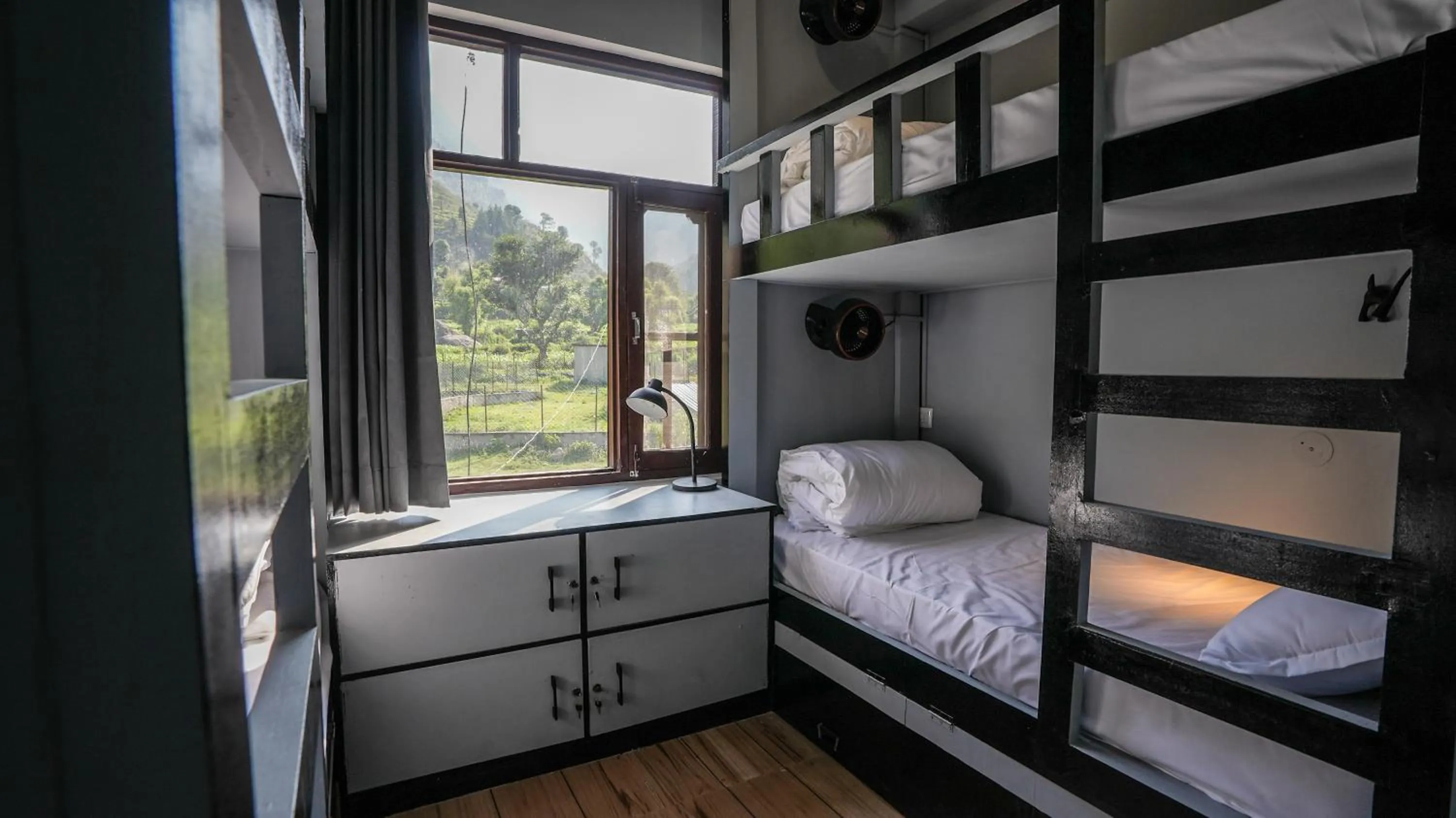 Bed in Sort By Stays, Kareri