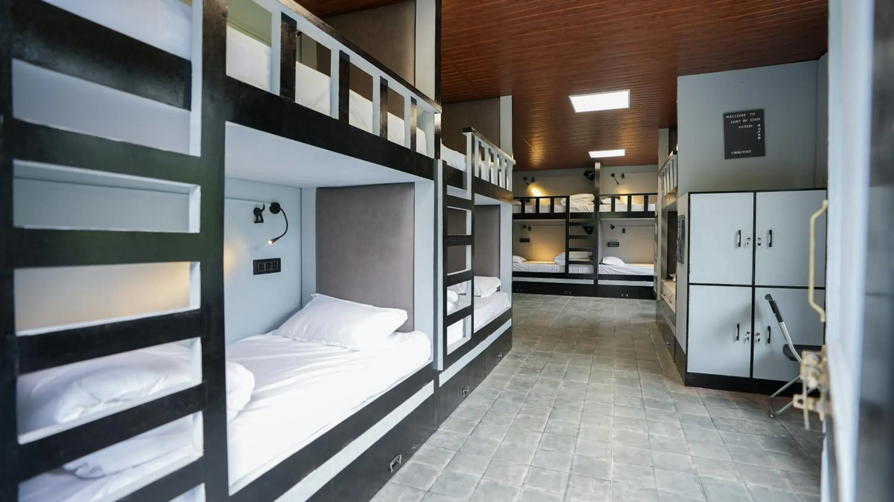 Bed in Sort By Stays, Kareri Bed in Sort By Stays, Kareri