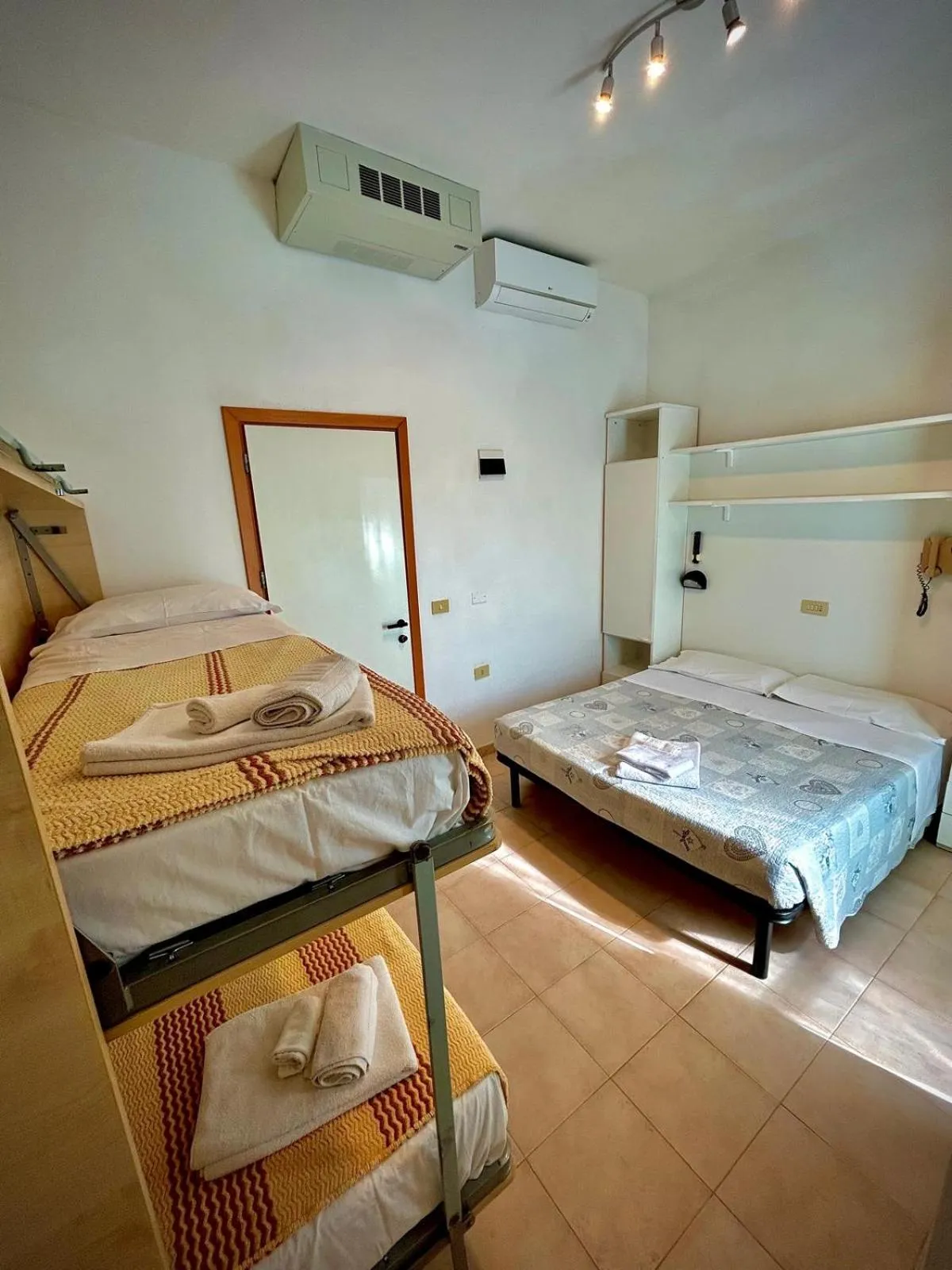 Bed in Hotel Sacramora