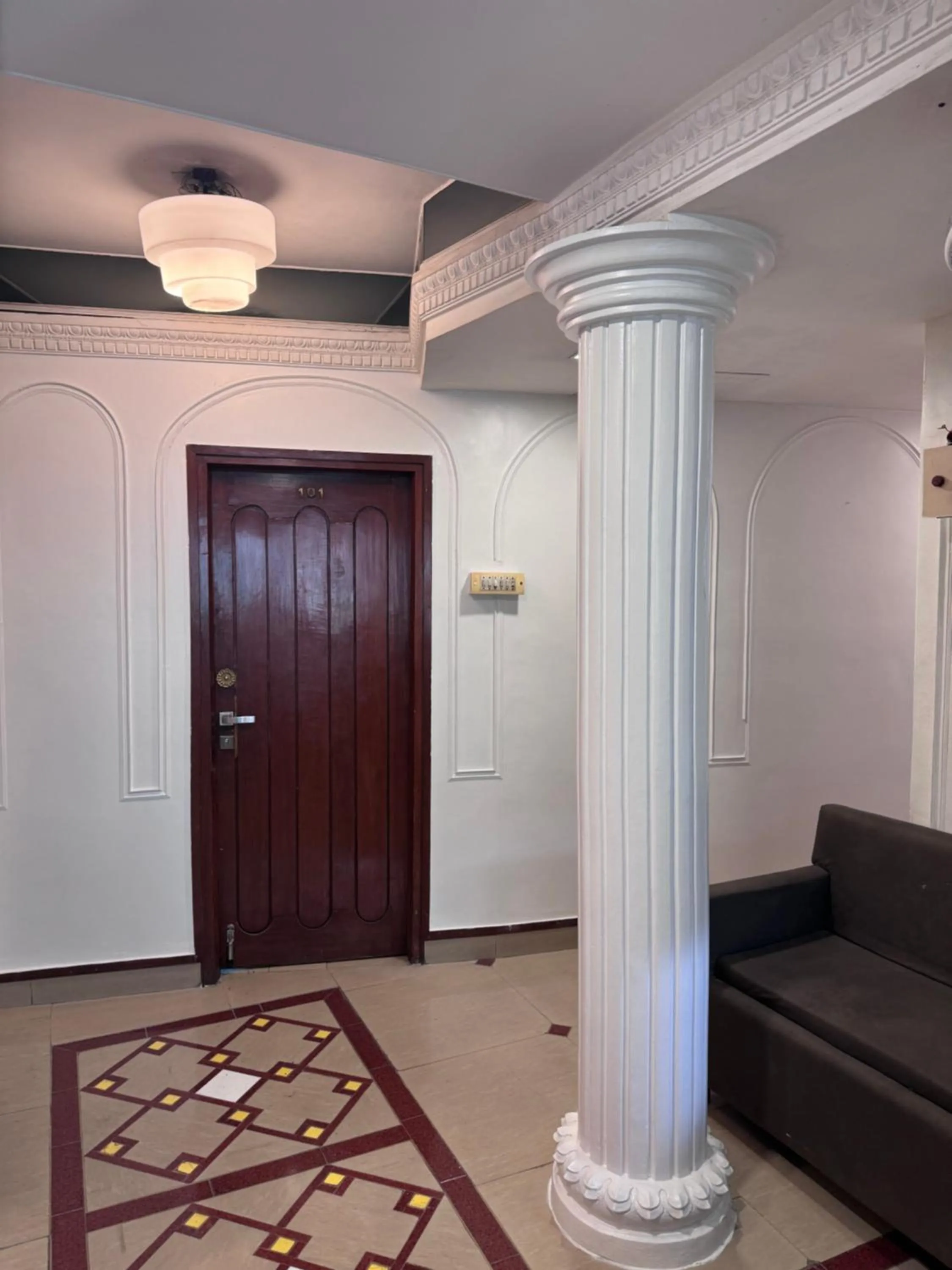 Hotel Tushar