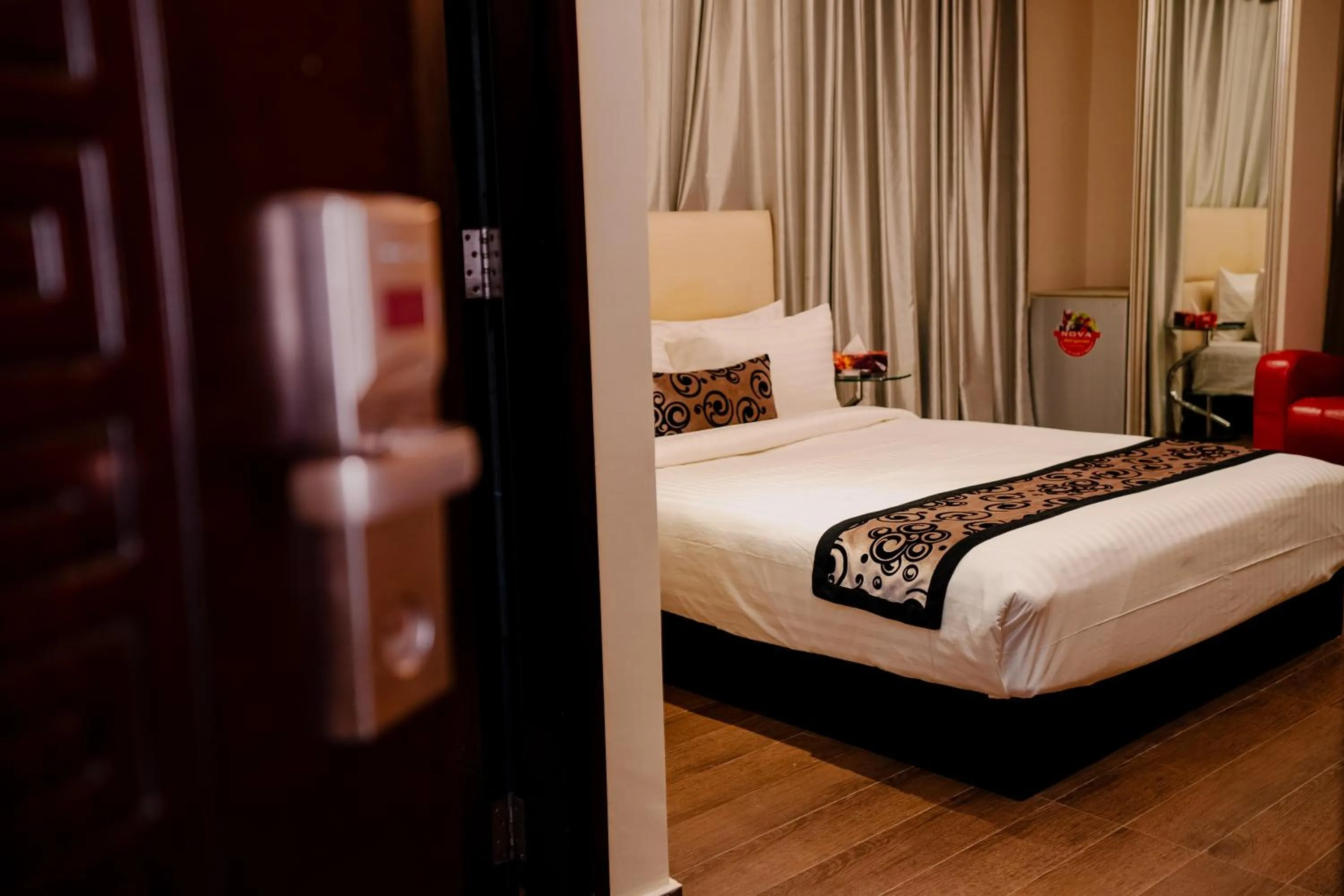 Property building, Bed in Royal Residence Dhaka