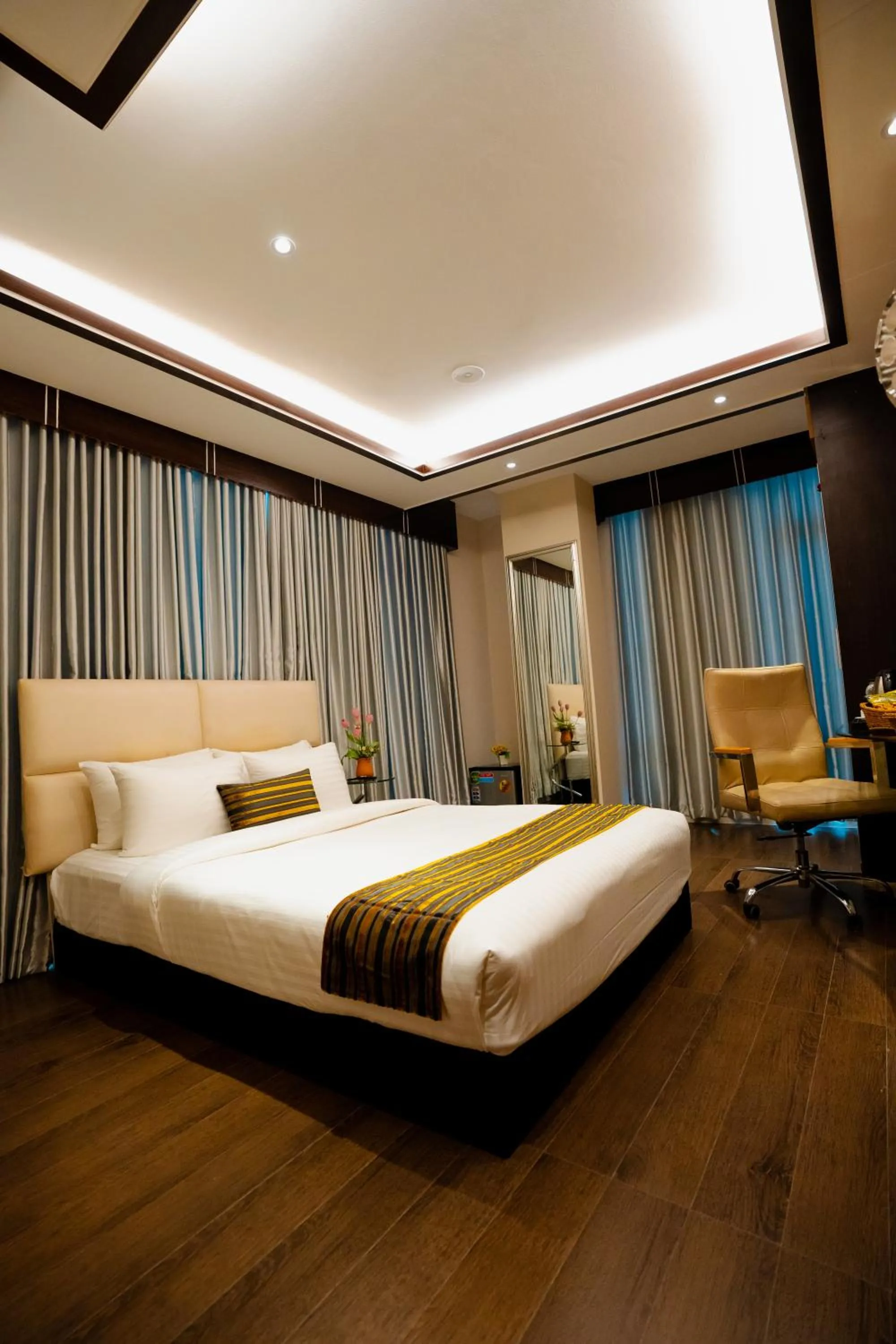 Property building, Bed in Royal Residence Dhaka