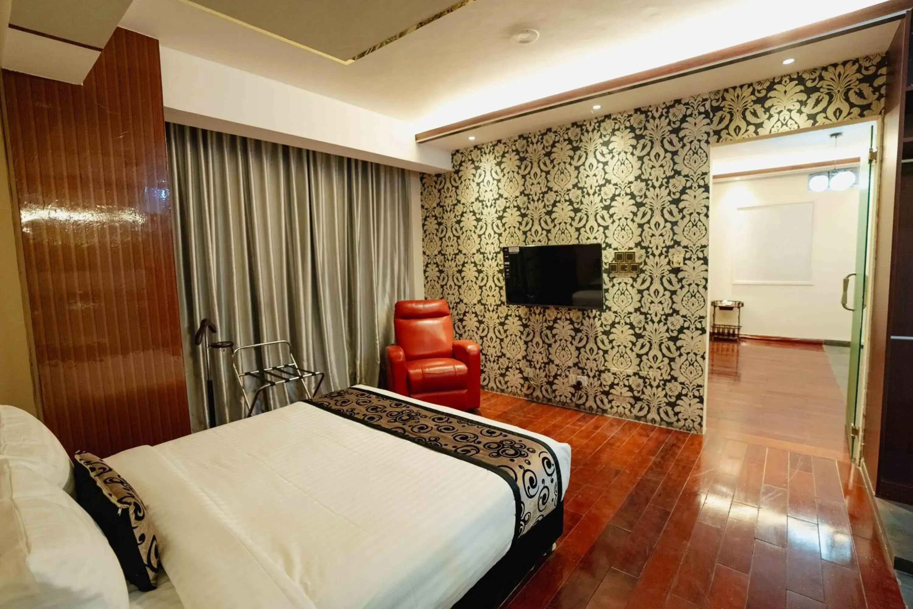 Restaurant/places to eat, Bed in Royal Residence Dhaka Restaurant/places to eat, Bed in Royal Residence Dhaka