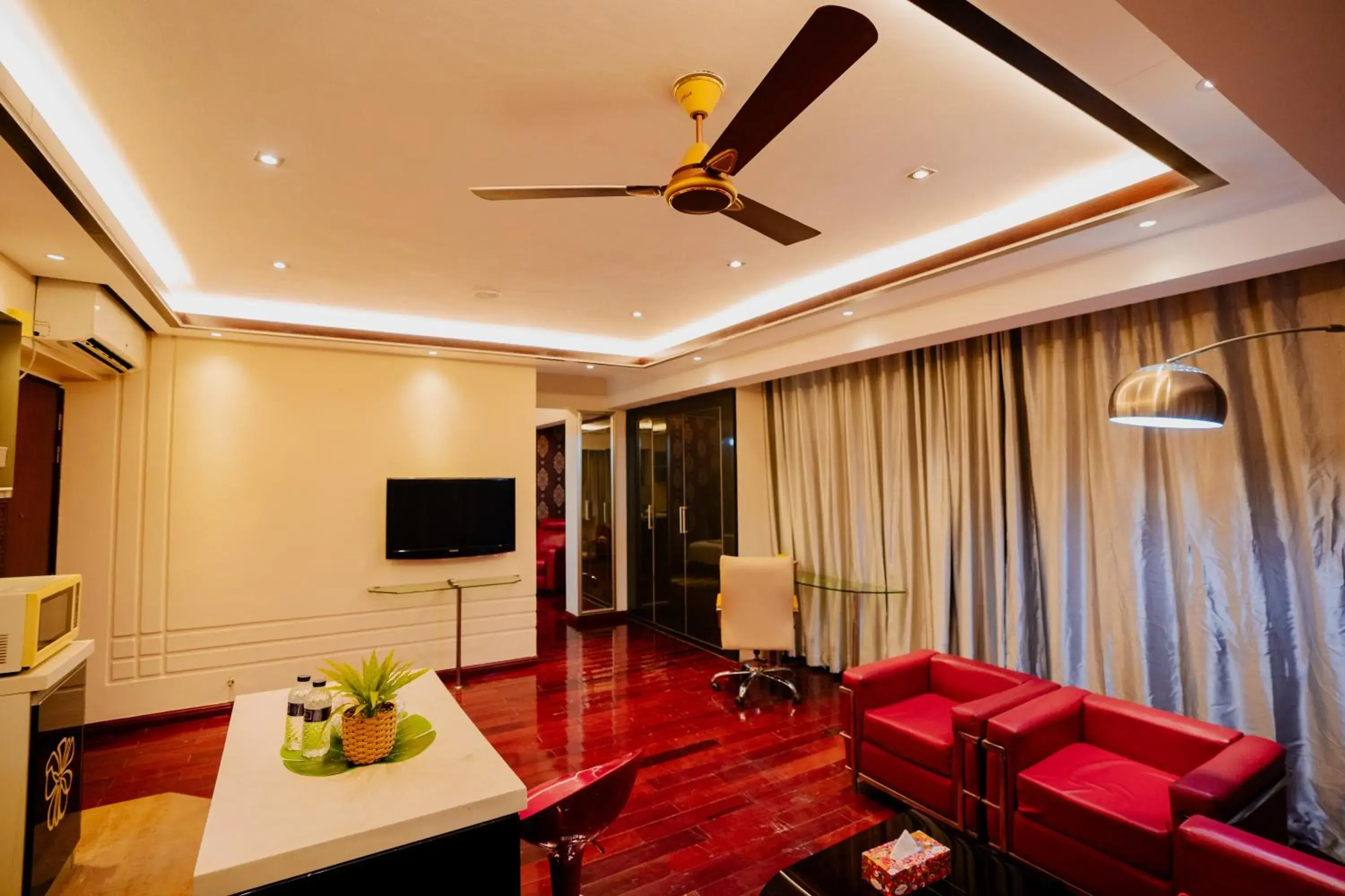 Bed in Royal Residence Dhaka Bed in Royal Residence Dhaka