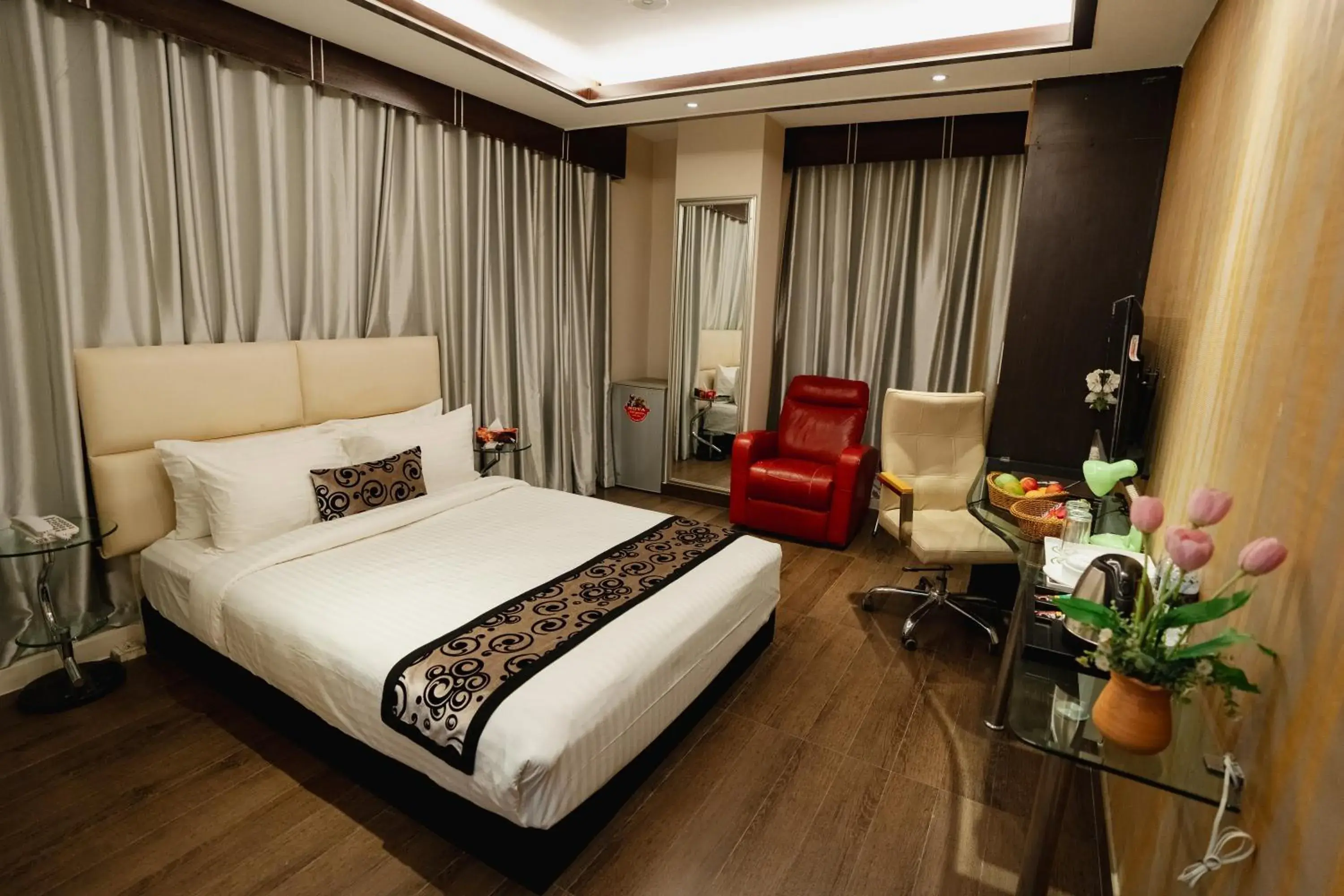 Bed in Royal Residence Dhaka Bed in Royal Residence Dhaka