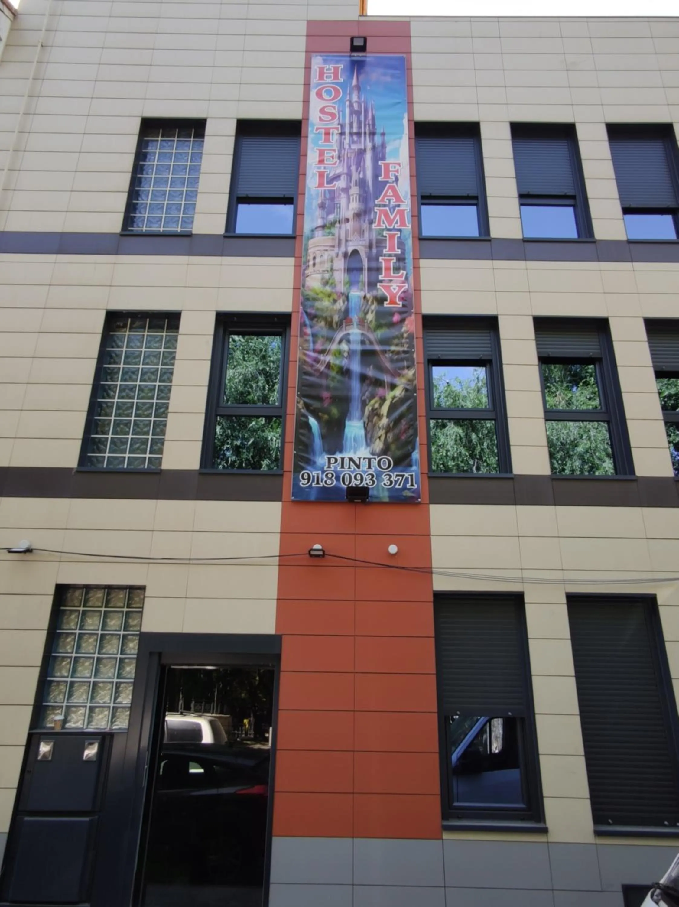 Property building in FamilyHostelPinto