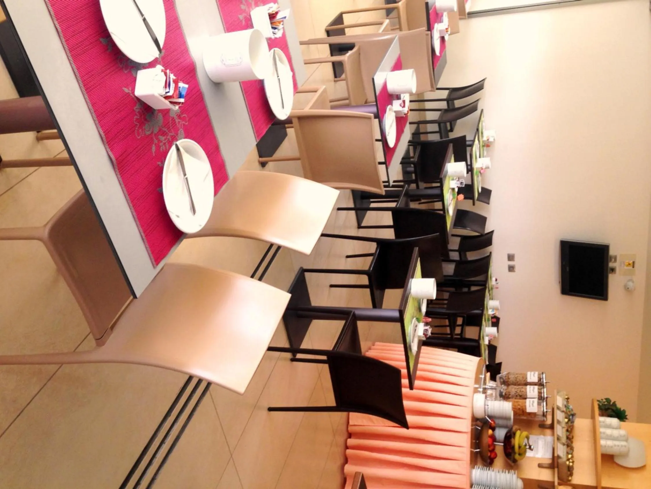 Restaurant/places to eat in Hotel Pasha