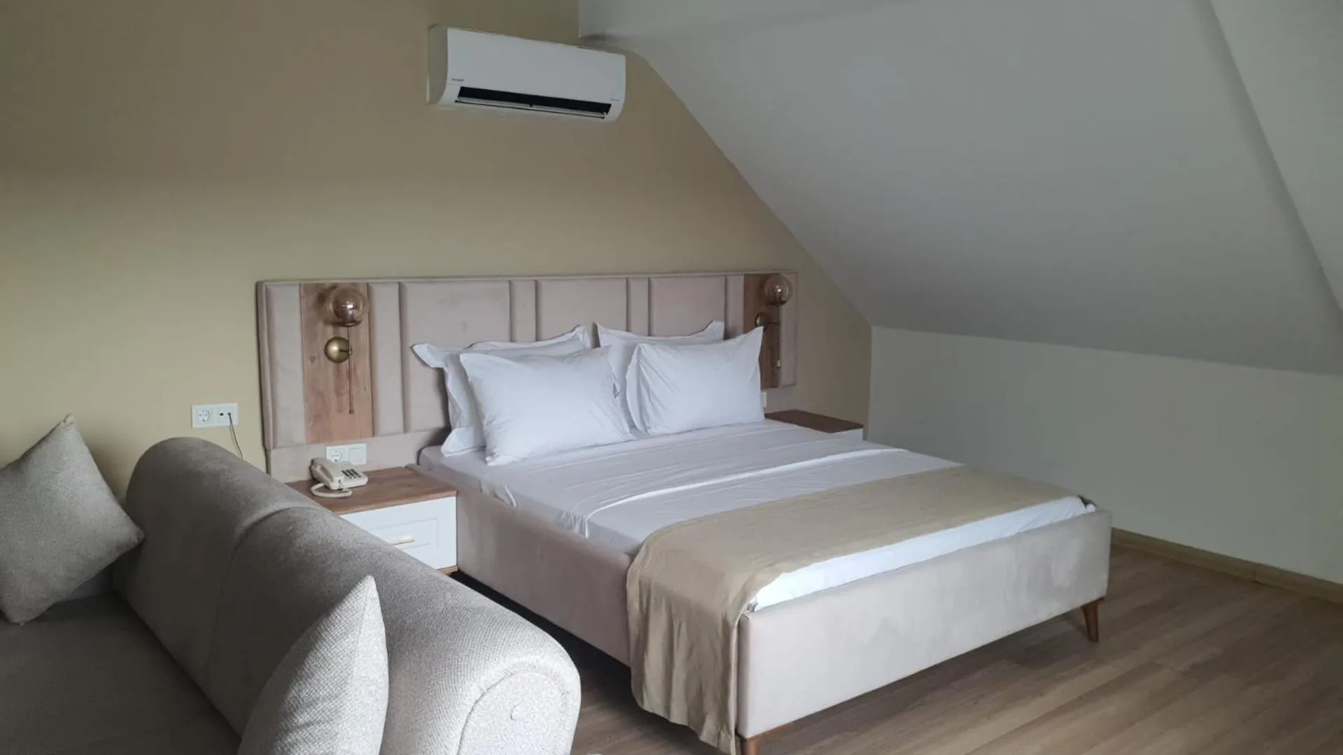 Bed in Petra Port Hotel