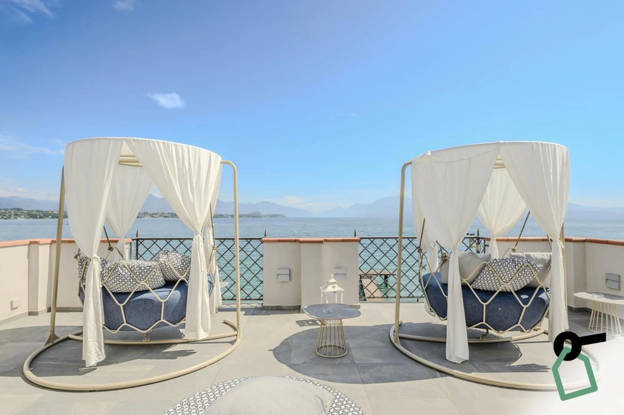 Lake view in HOTIDAY Apartments Desenzano