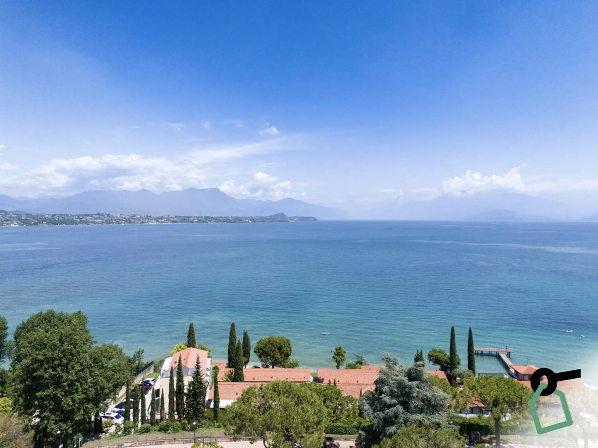 Lake view in HOTIDAY Apartments Desenzano