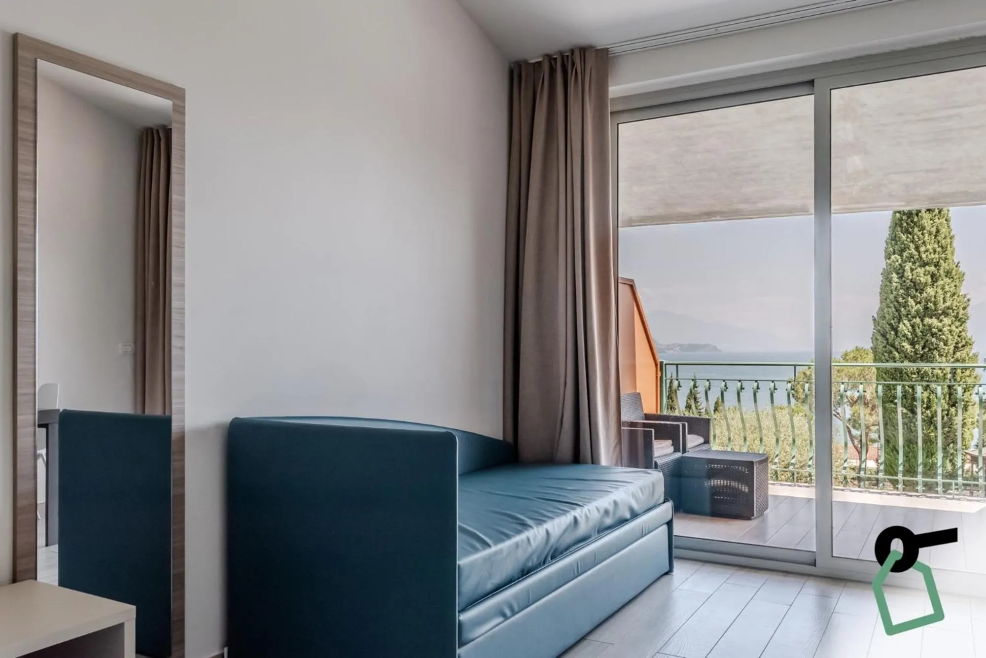 Bed in HOTIDAY Apartments Desenzano