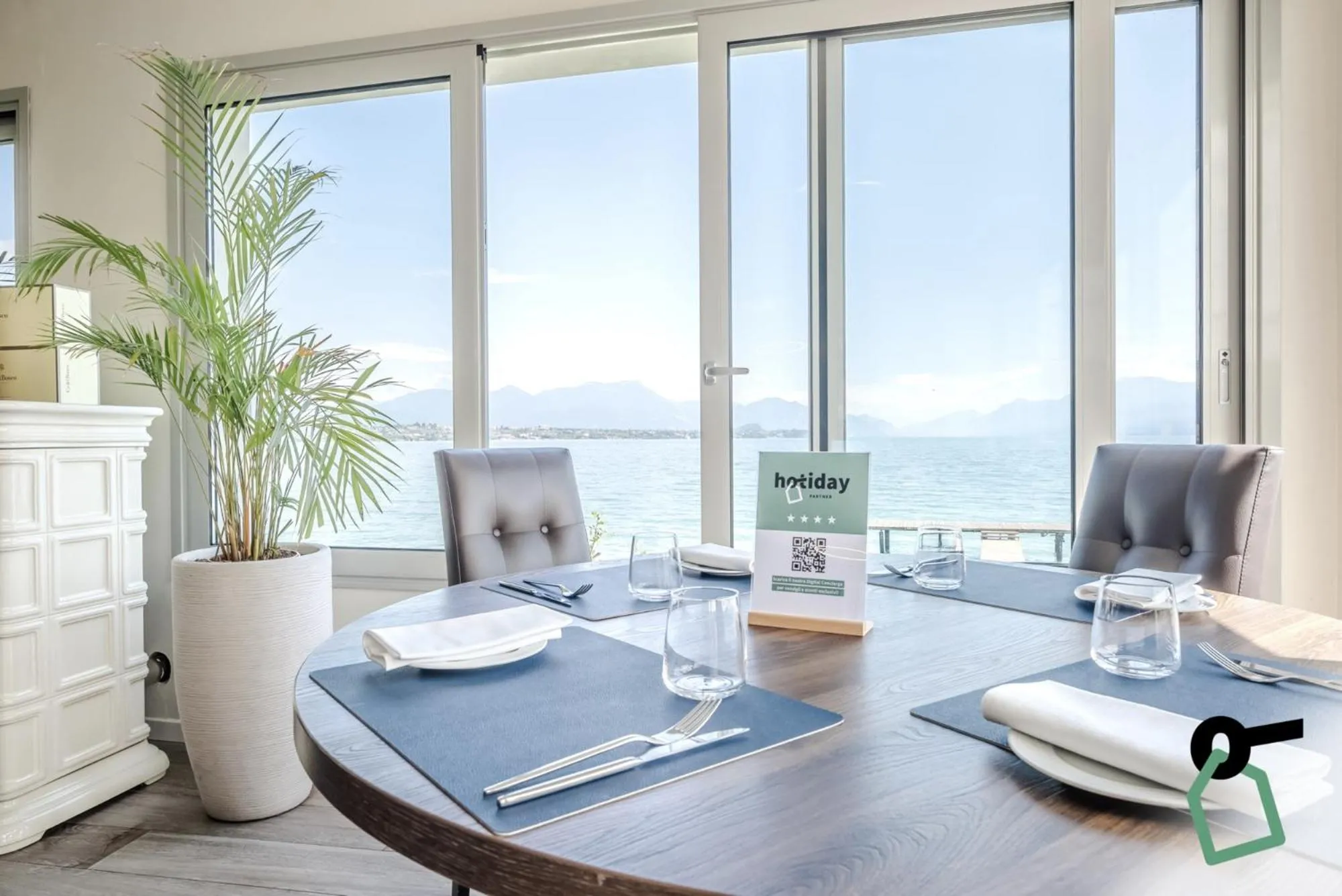 Restaurant/places to eat in HOTIDAY Apartments Desenzano