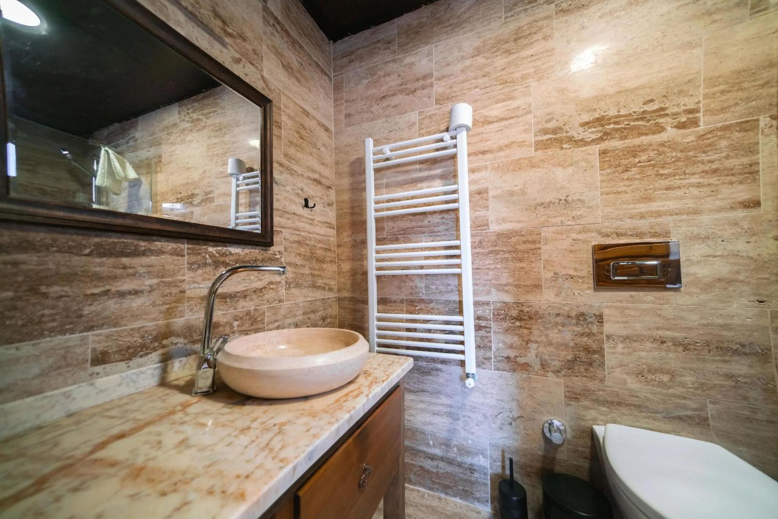 Toilet in Abra Stone House