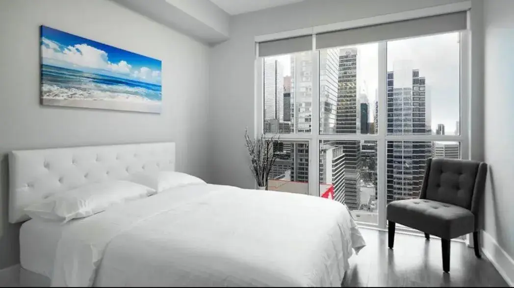 Two-Bedroom Apartment with Balcony in Skyline Suites - Walk to MTCC, ACC, Rogers Centre & Entertainment District Two-Bedroom Apartment with Balcony in Skyline Suites - Walk to MTCC, ACC, Rogers Centre & Entertainment District