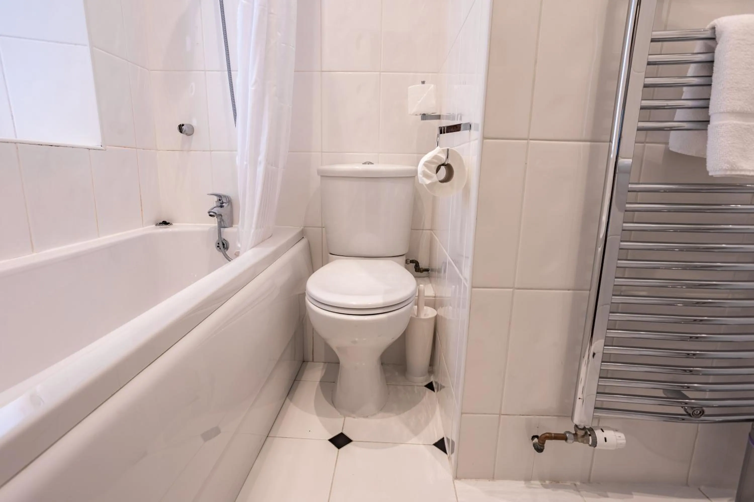 Bathroom in Burn How Garden Hotel - Bowness on Windermere